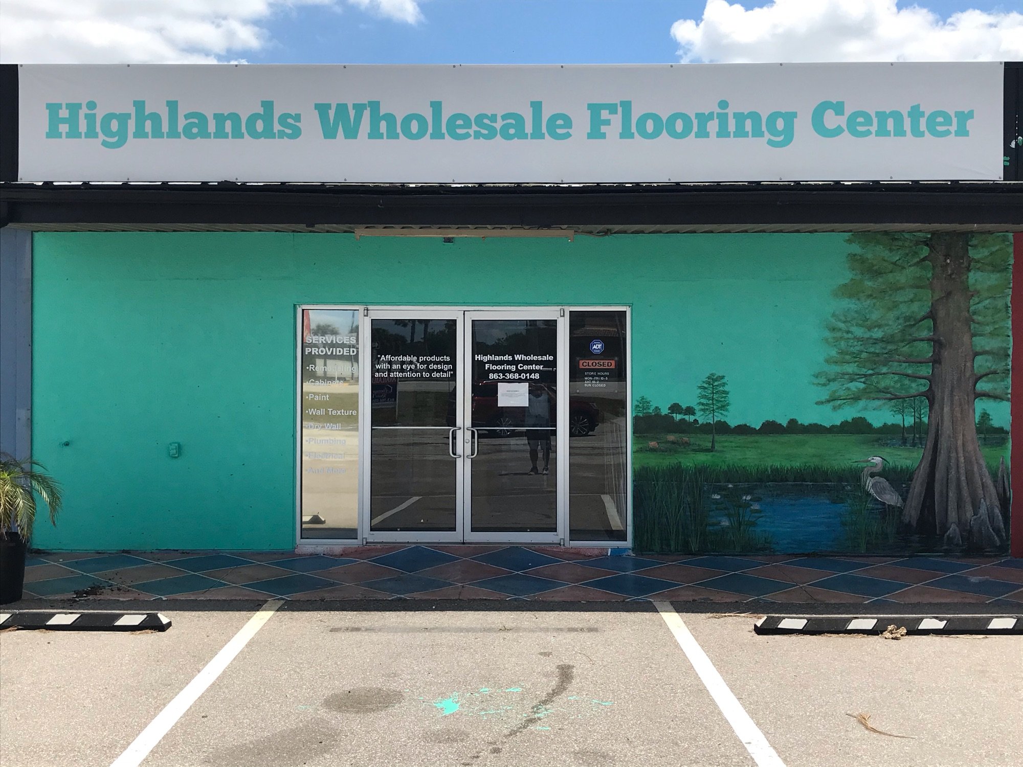 Highlands Wholesale Flooring Center Logo