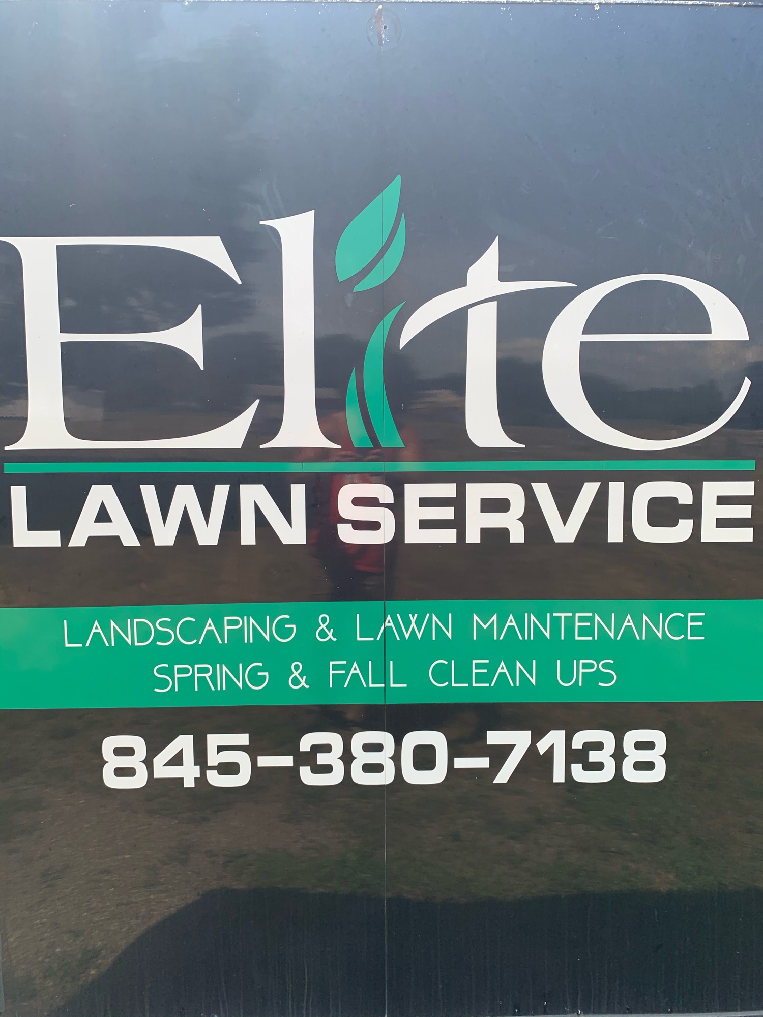 Elite Lawn Service Logo