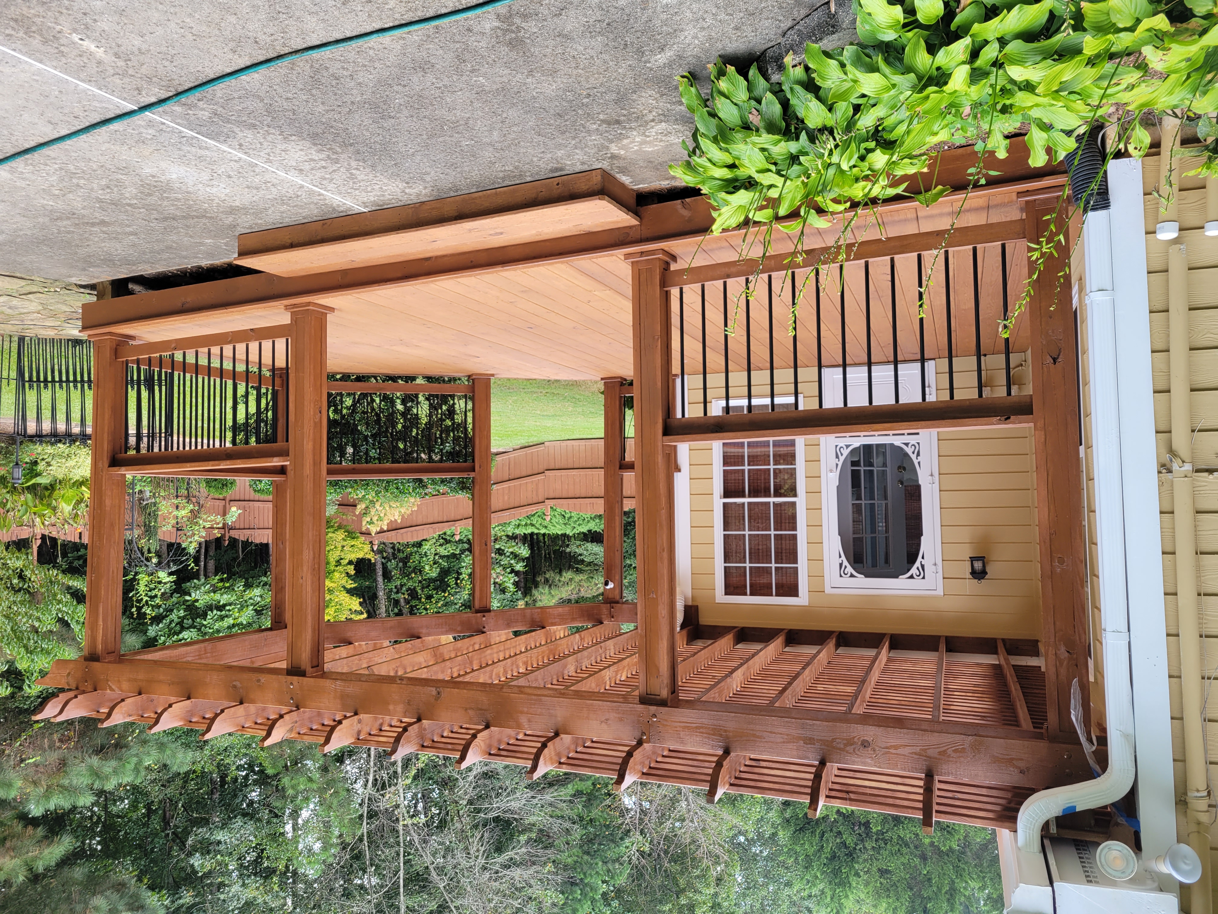 Ruben's Renovations Logo