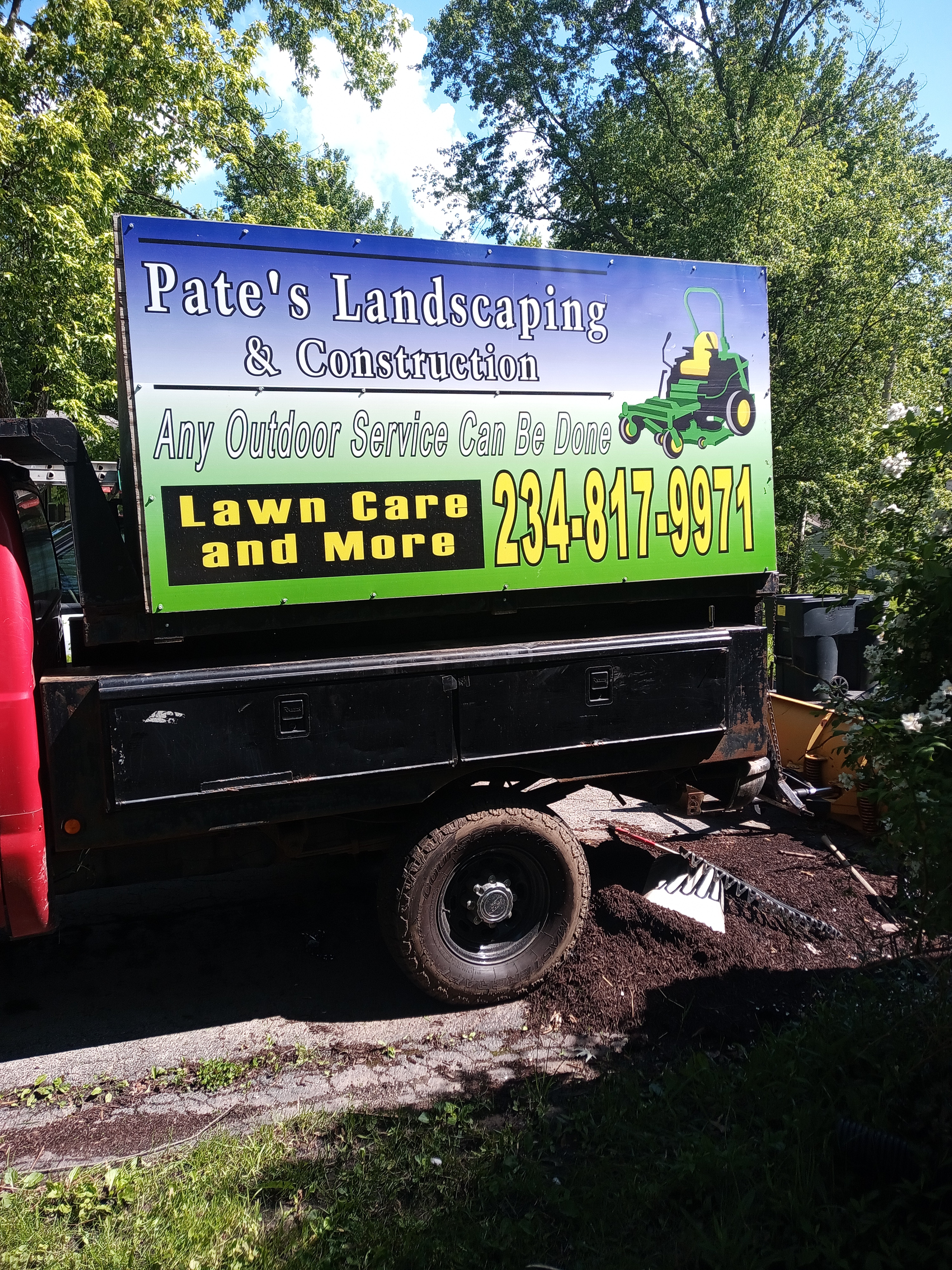 Pate's Landscaping and Construction Logo
