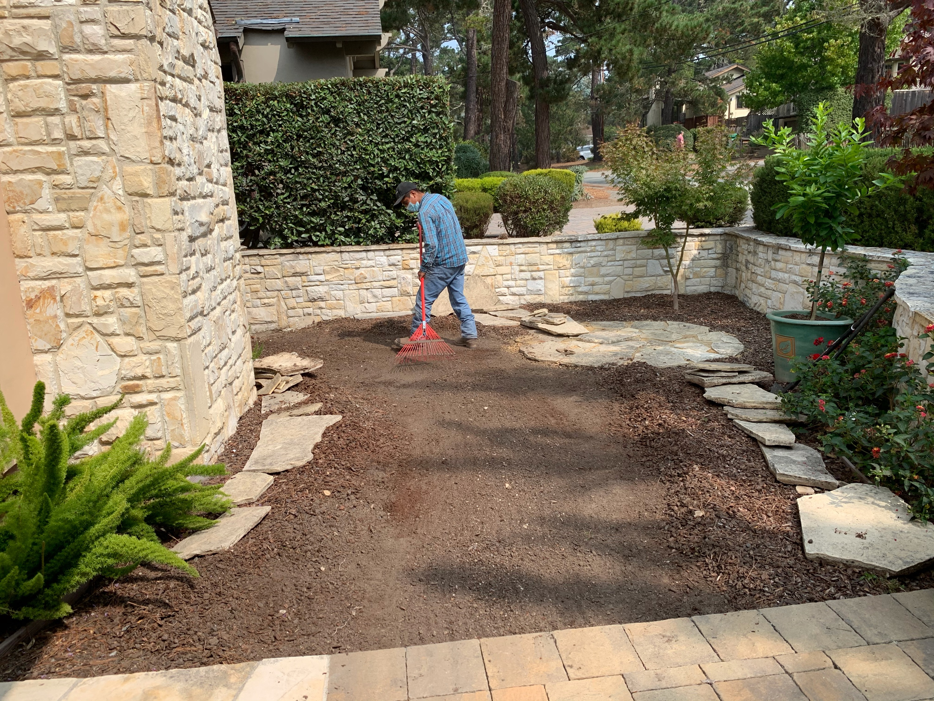Mendez Landscaping & Gardening Services - Unlicensed Contractor Logo