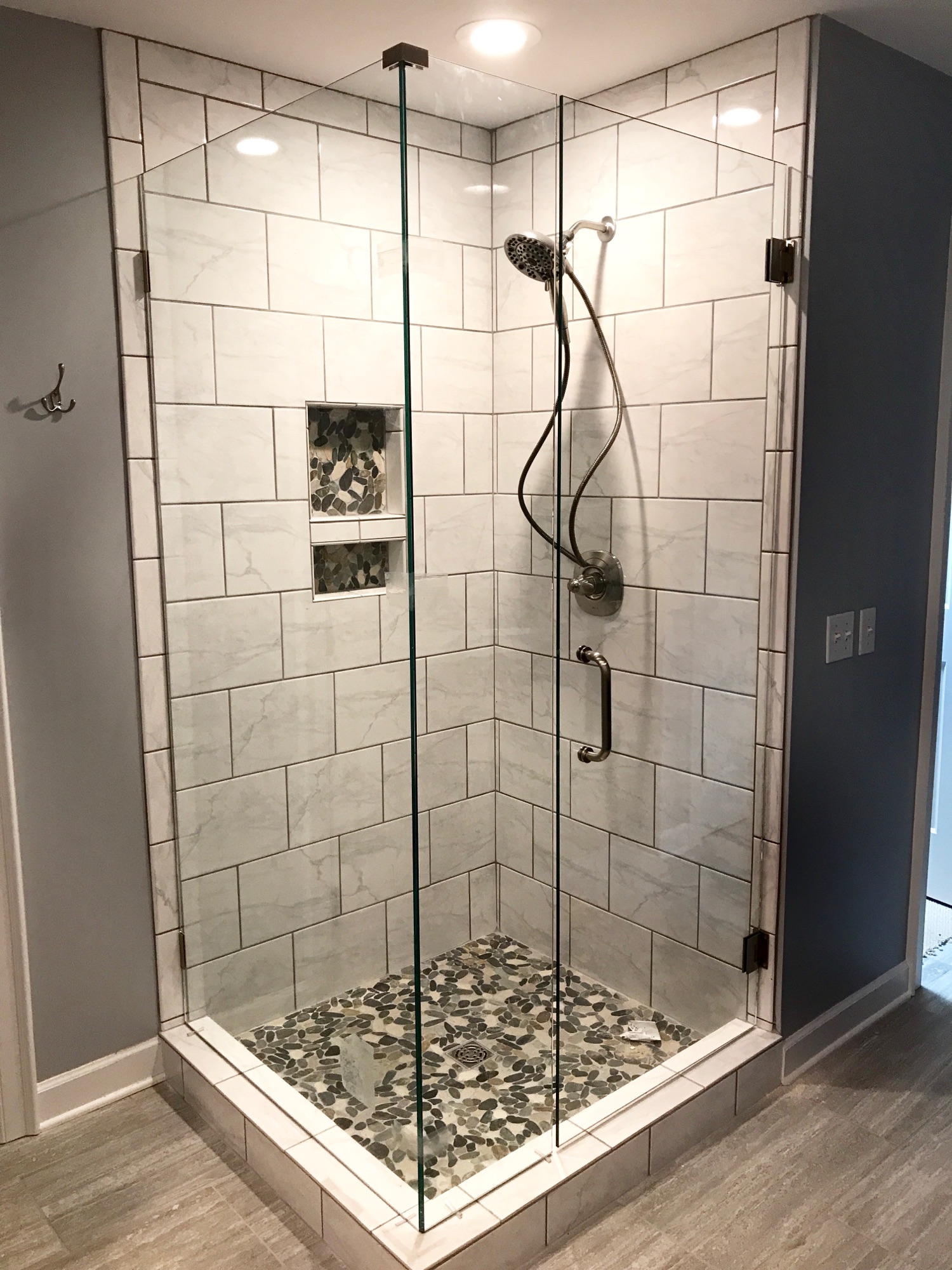 AZ Glass Shower Doors Logo
