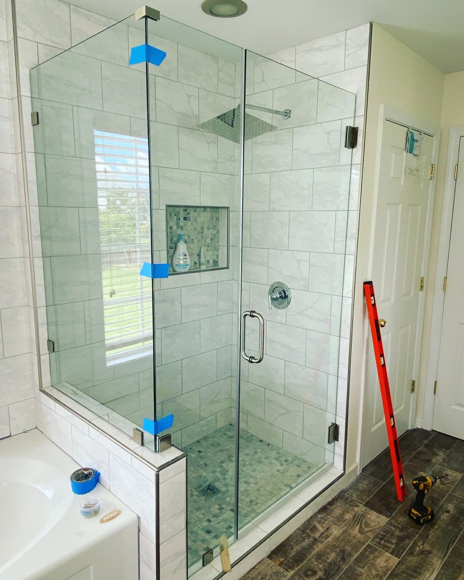 AZ Glass Shower Doors Logo