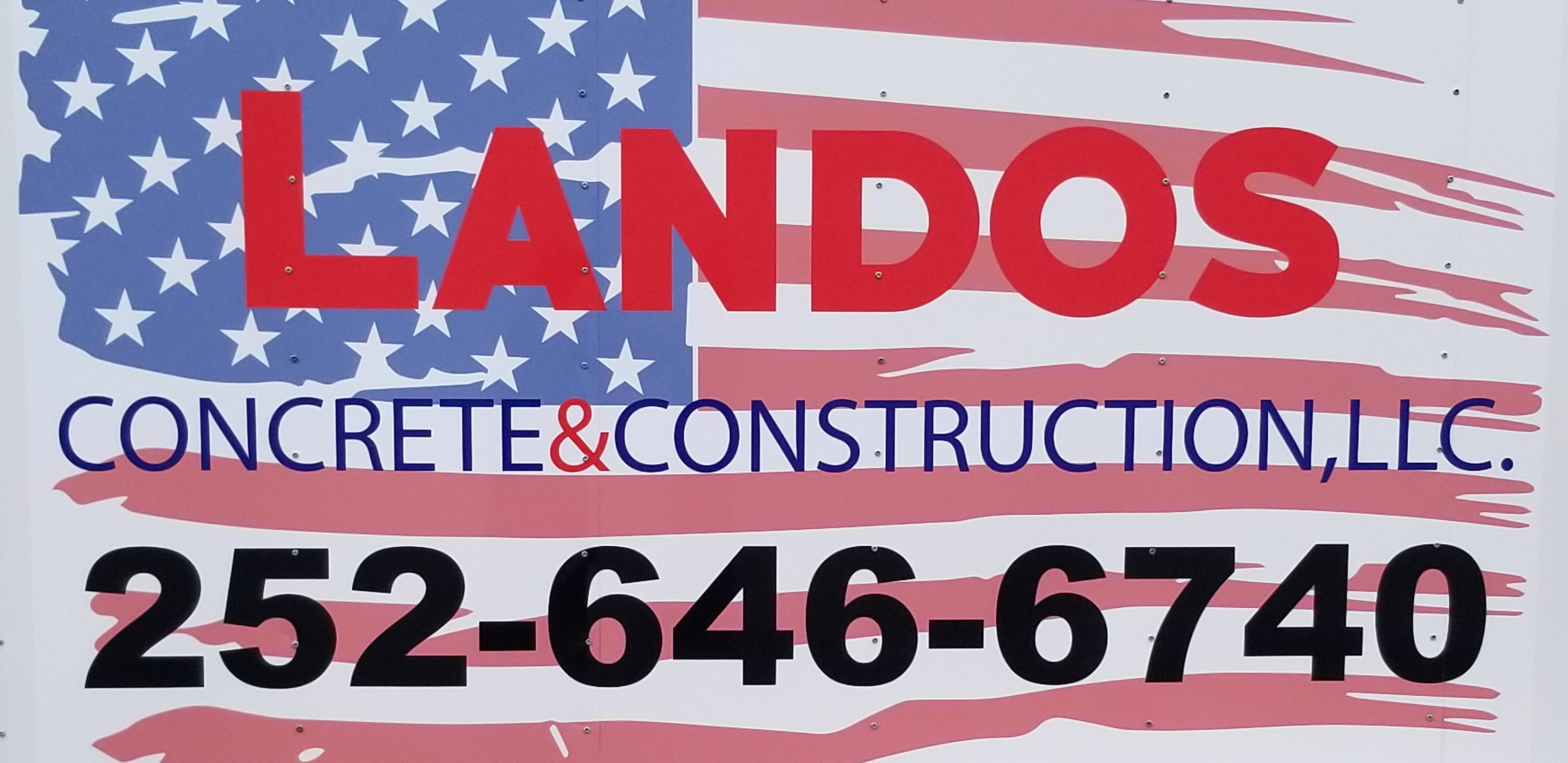 Landos Concrete & Construction LLC Logo