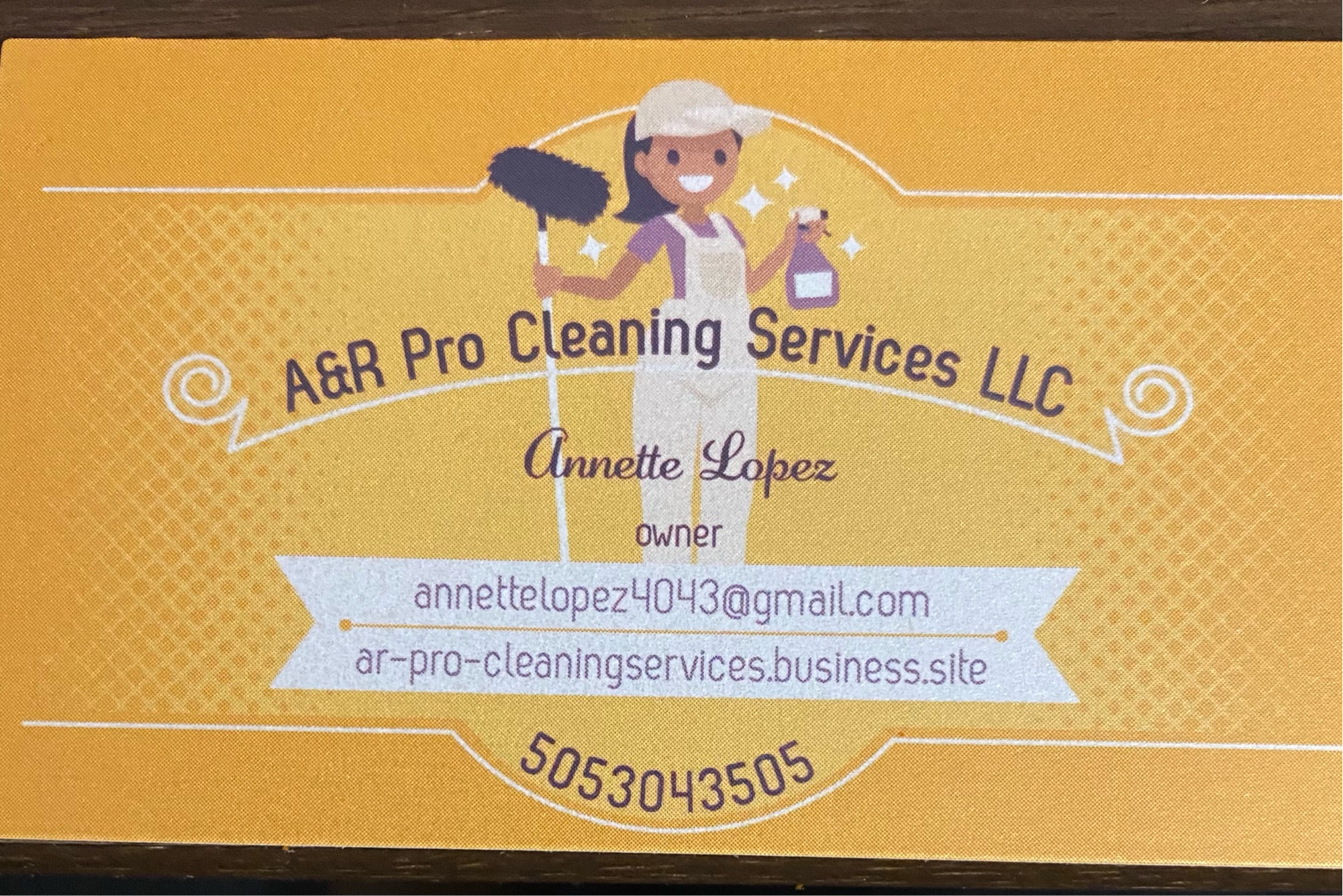 A&R Pro Cleaning Services Logo