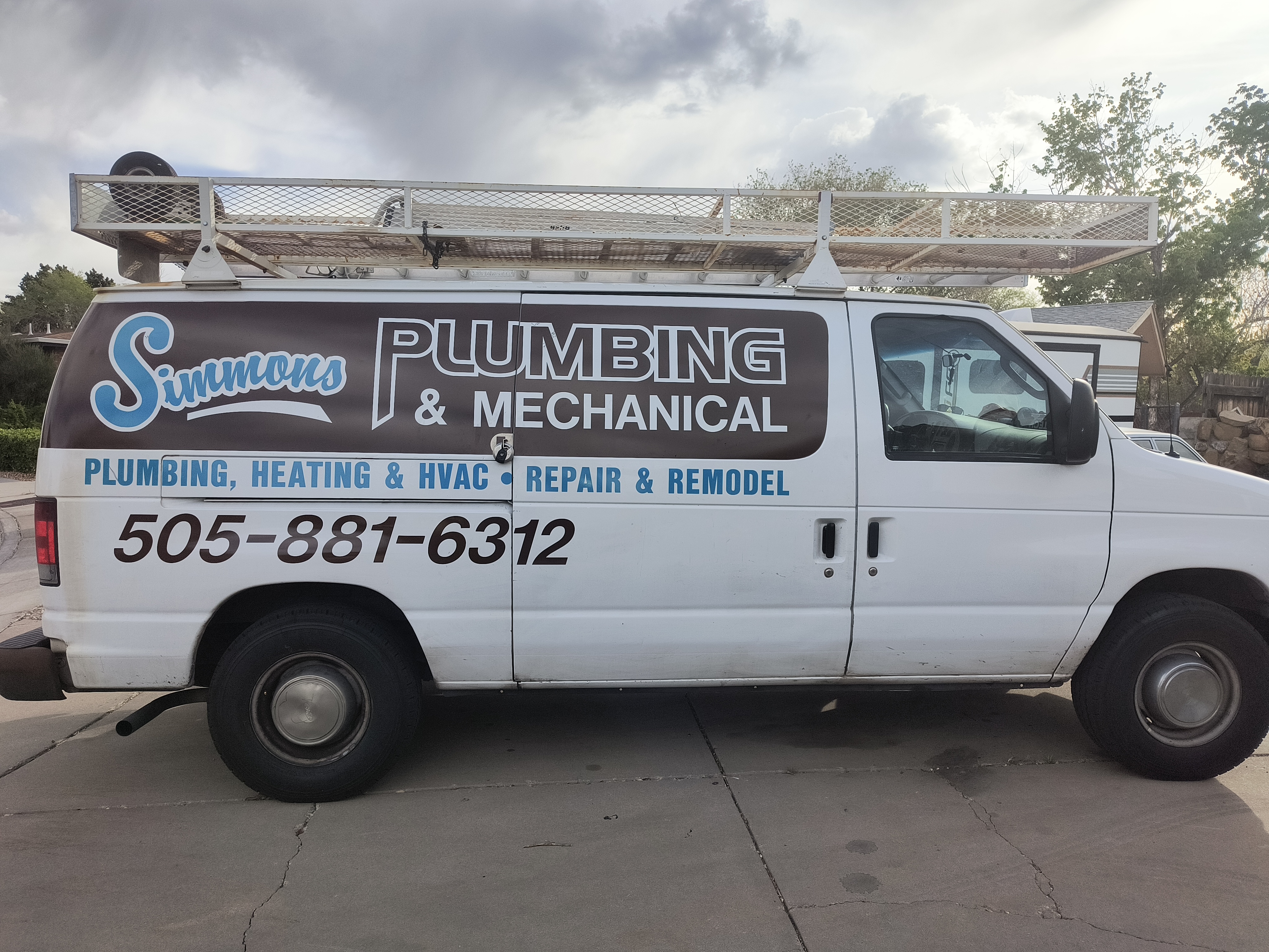 Simmons Plumbing & Mechanical LLC Logo