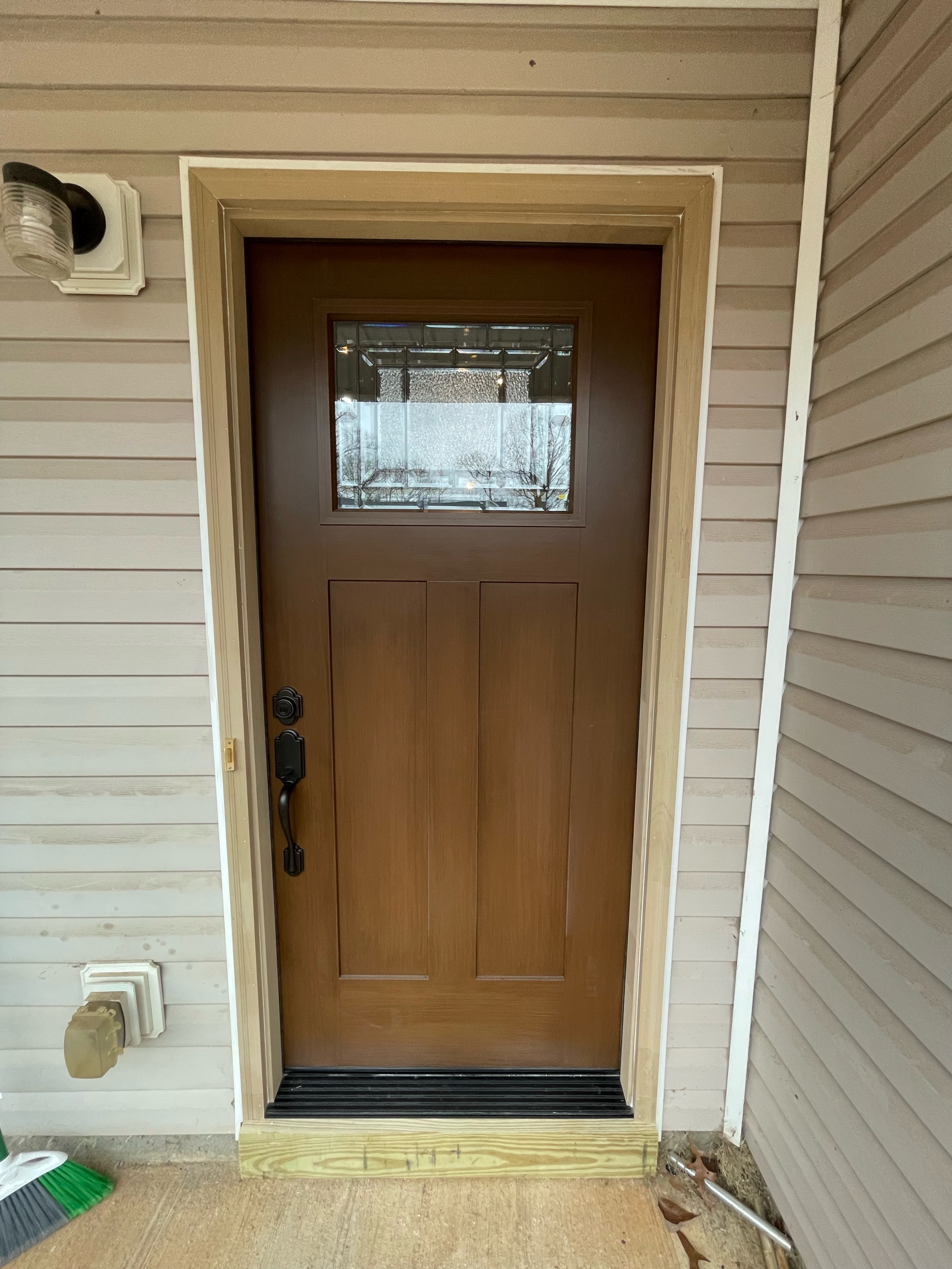 Door Installations by JJ Logo