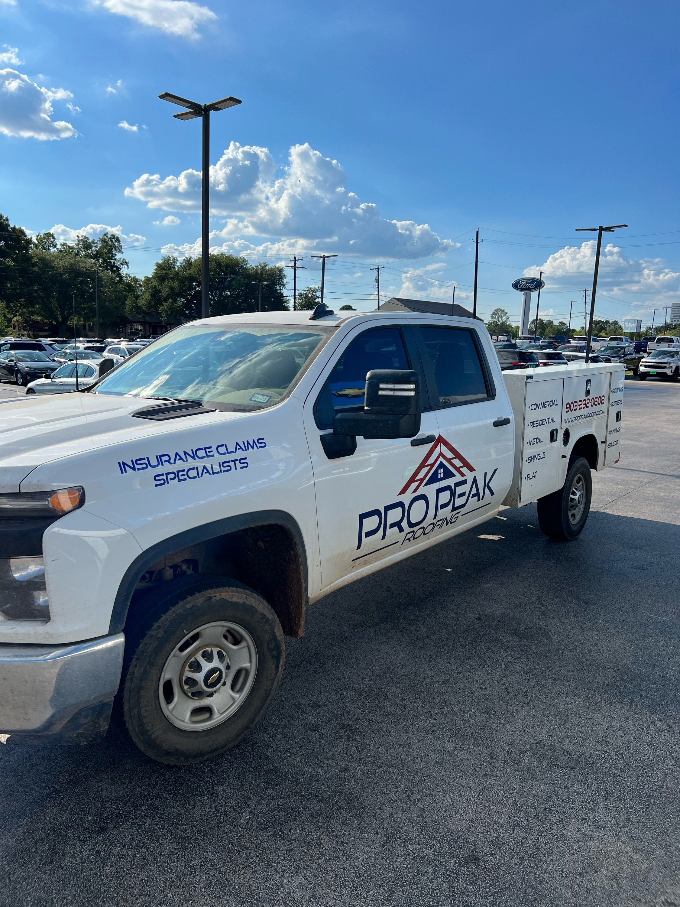 Pro Peak Roofing and Construction Logo