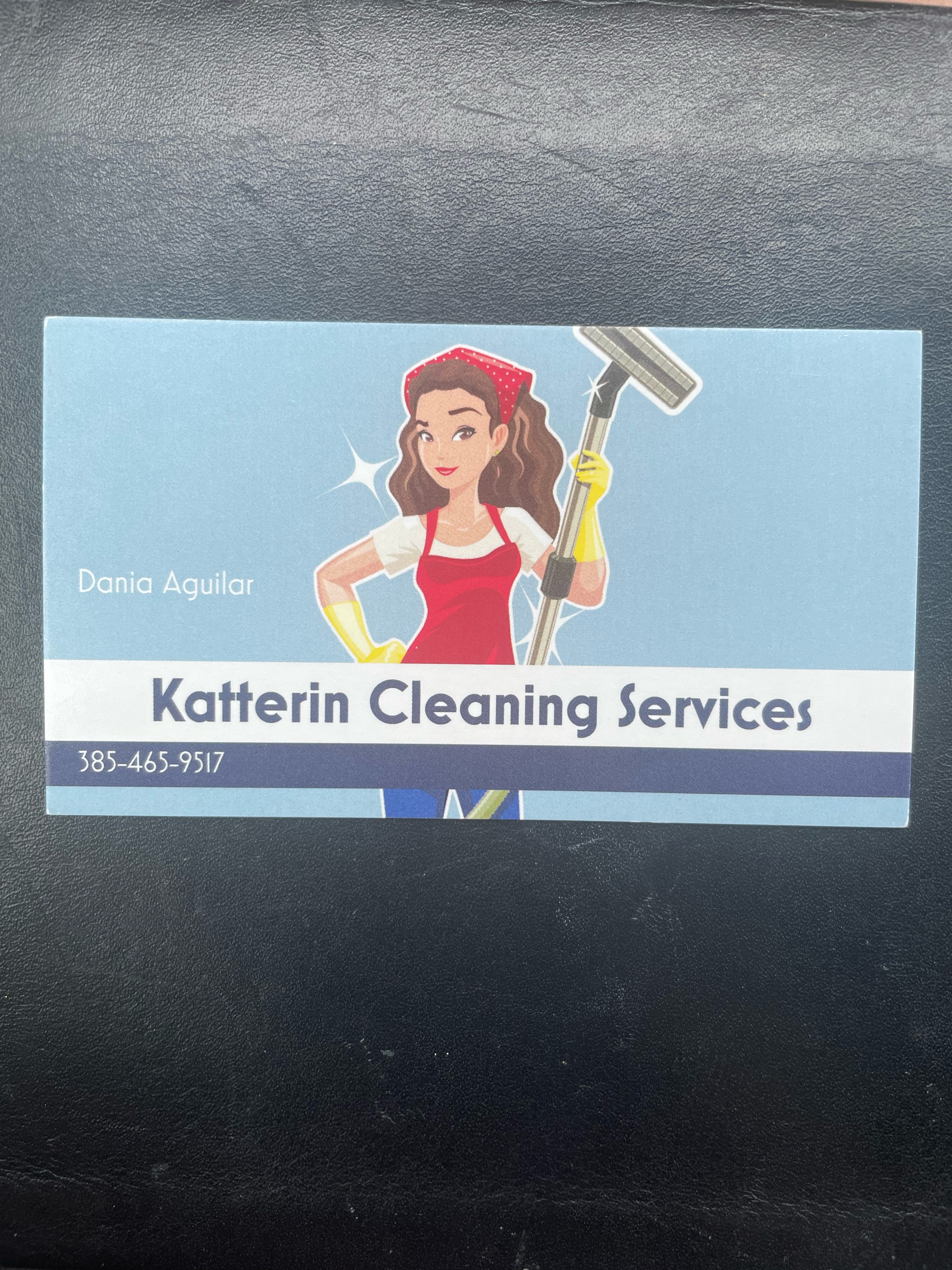 Dania's Services Logo