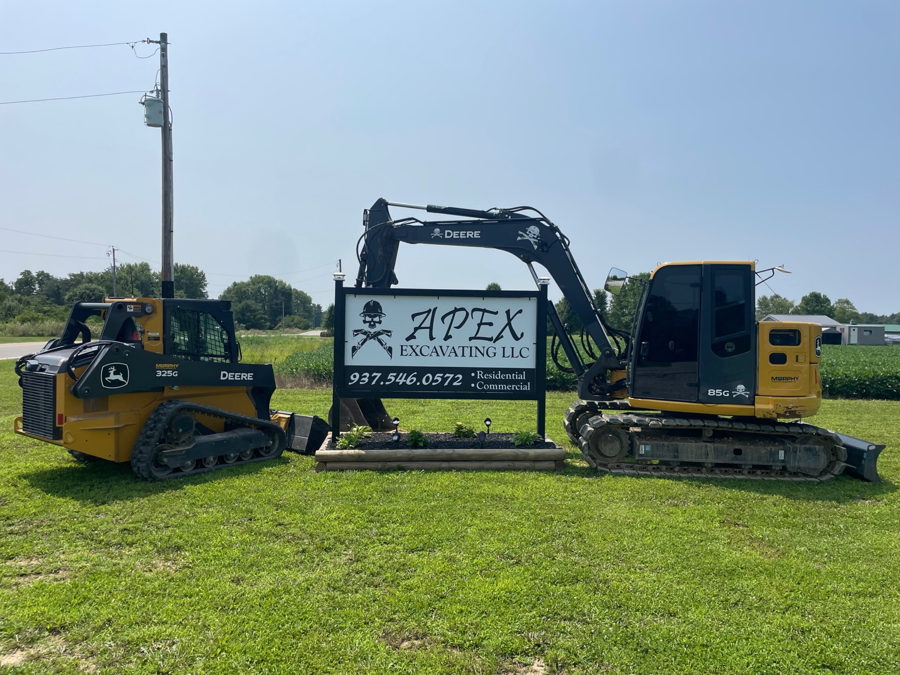 Apex Excavating, LLC Logo