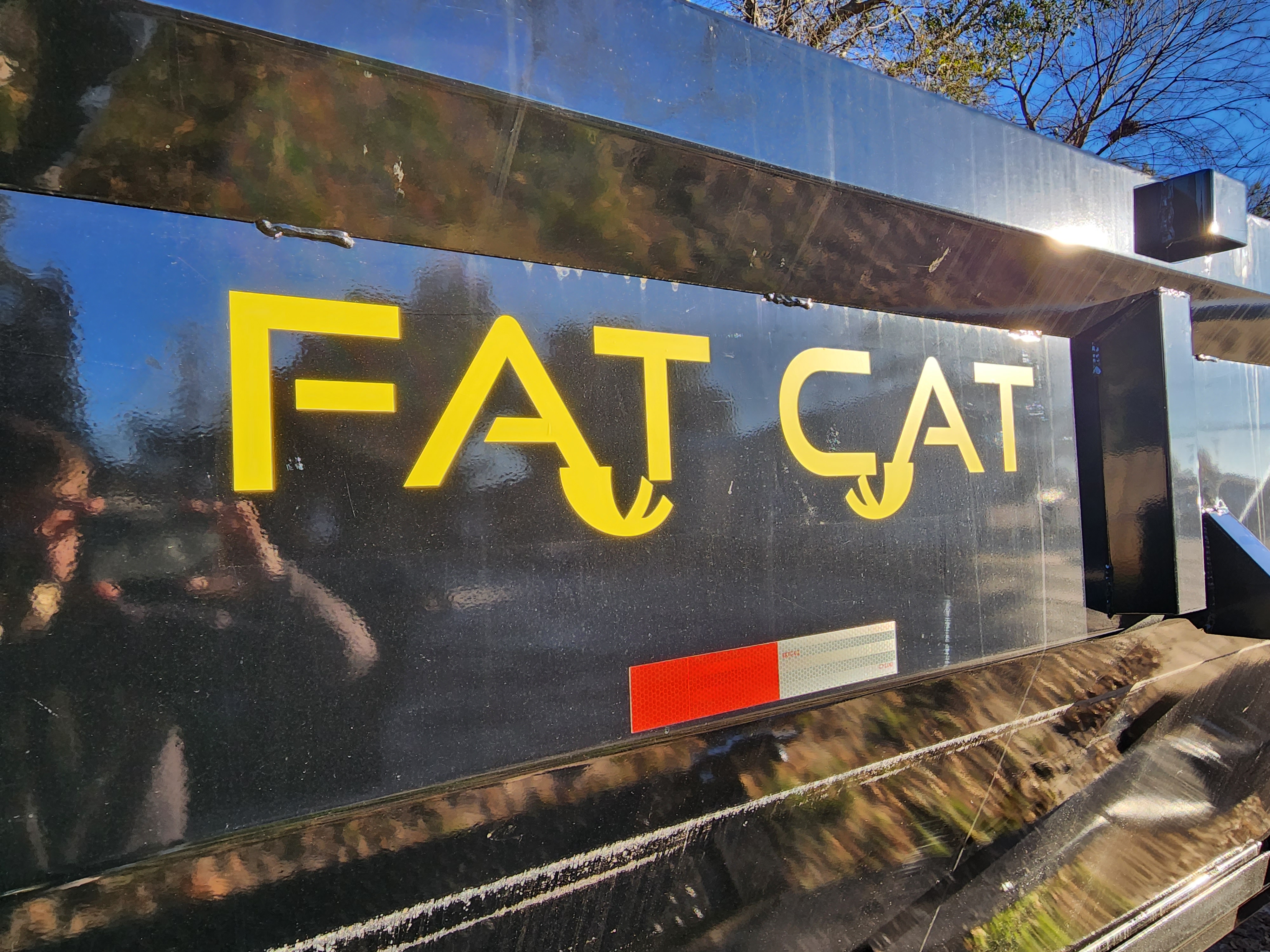 Fat Cat Containers, LLC Logo