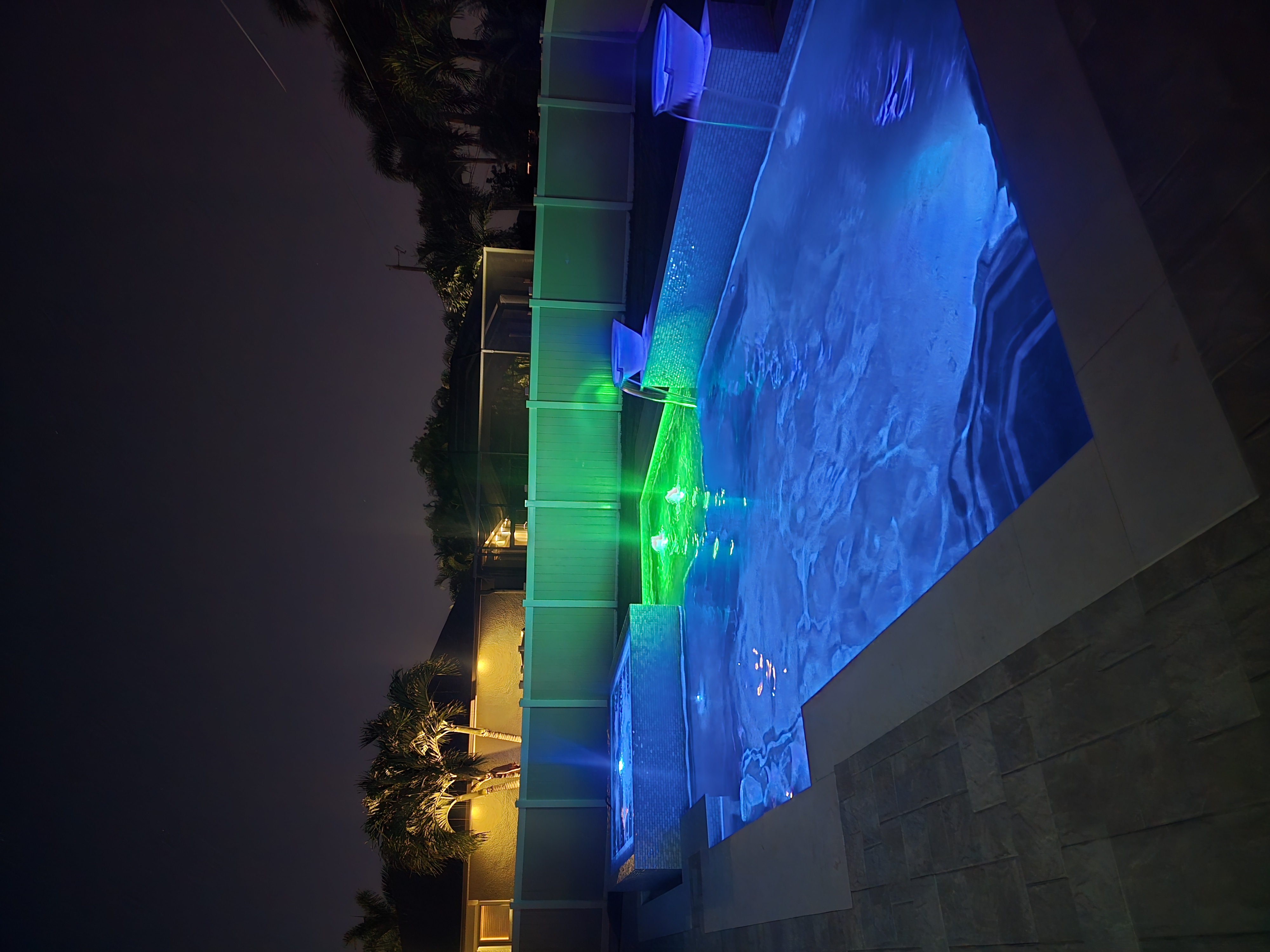 Kristal Pool Construction LLC Logo