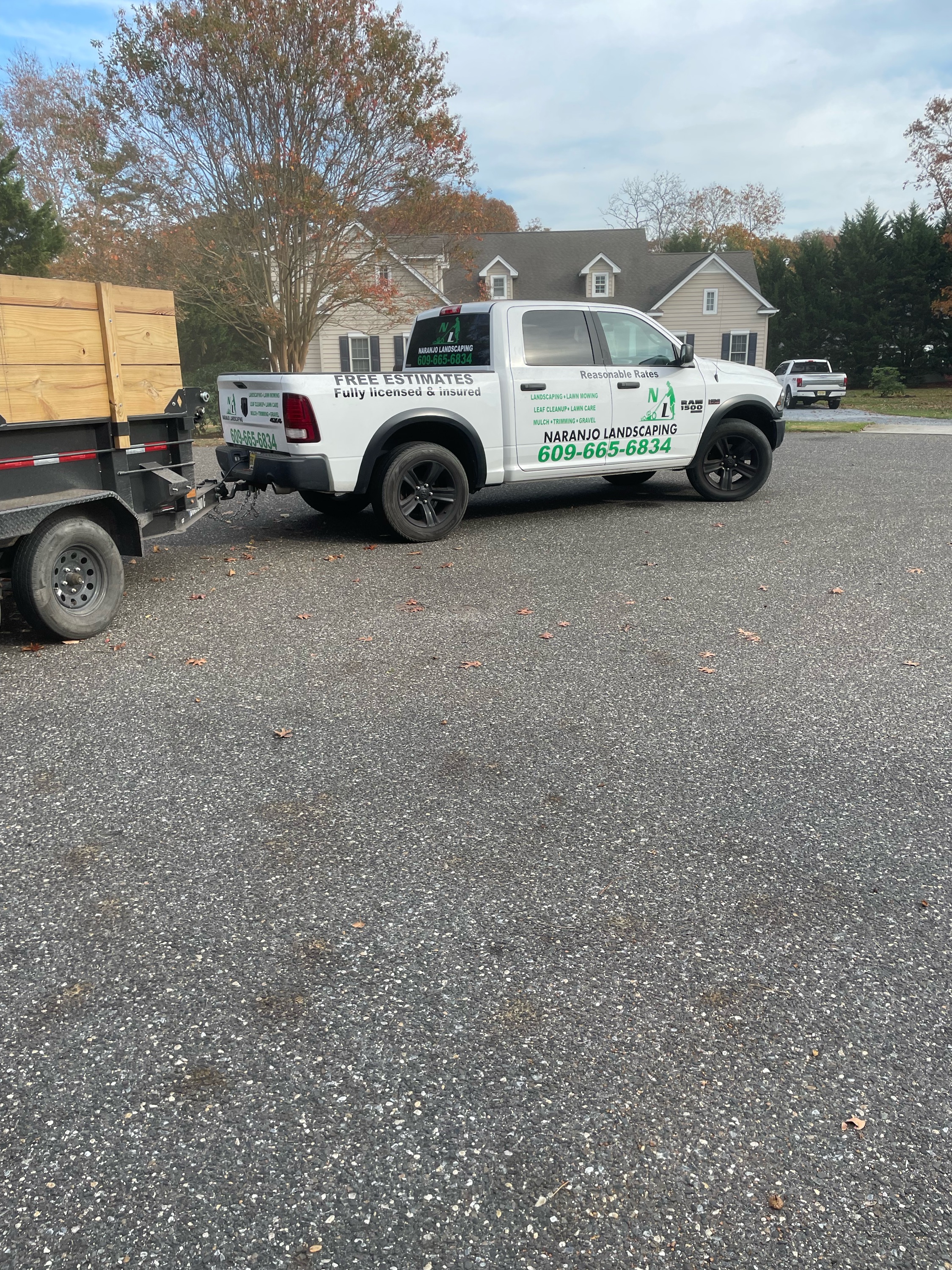 NARANJO LANDSCAPING LLC Logo