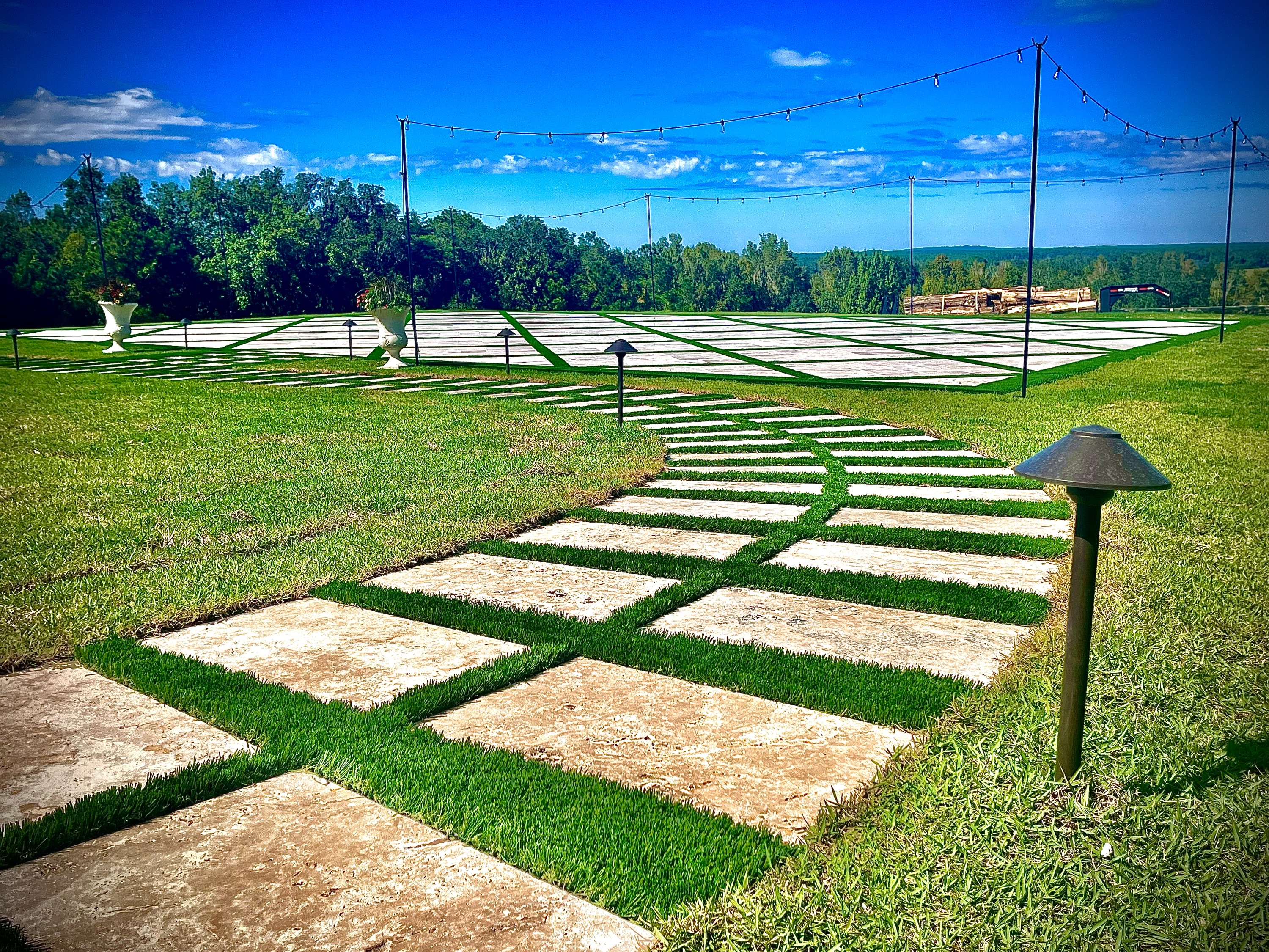 Heavenly Hardscapes, LLC Logo