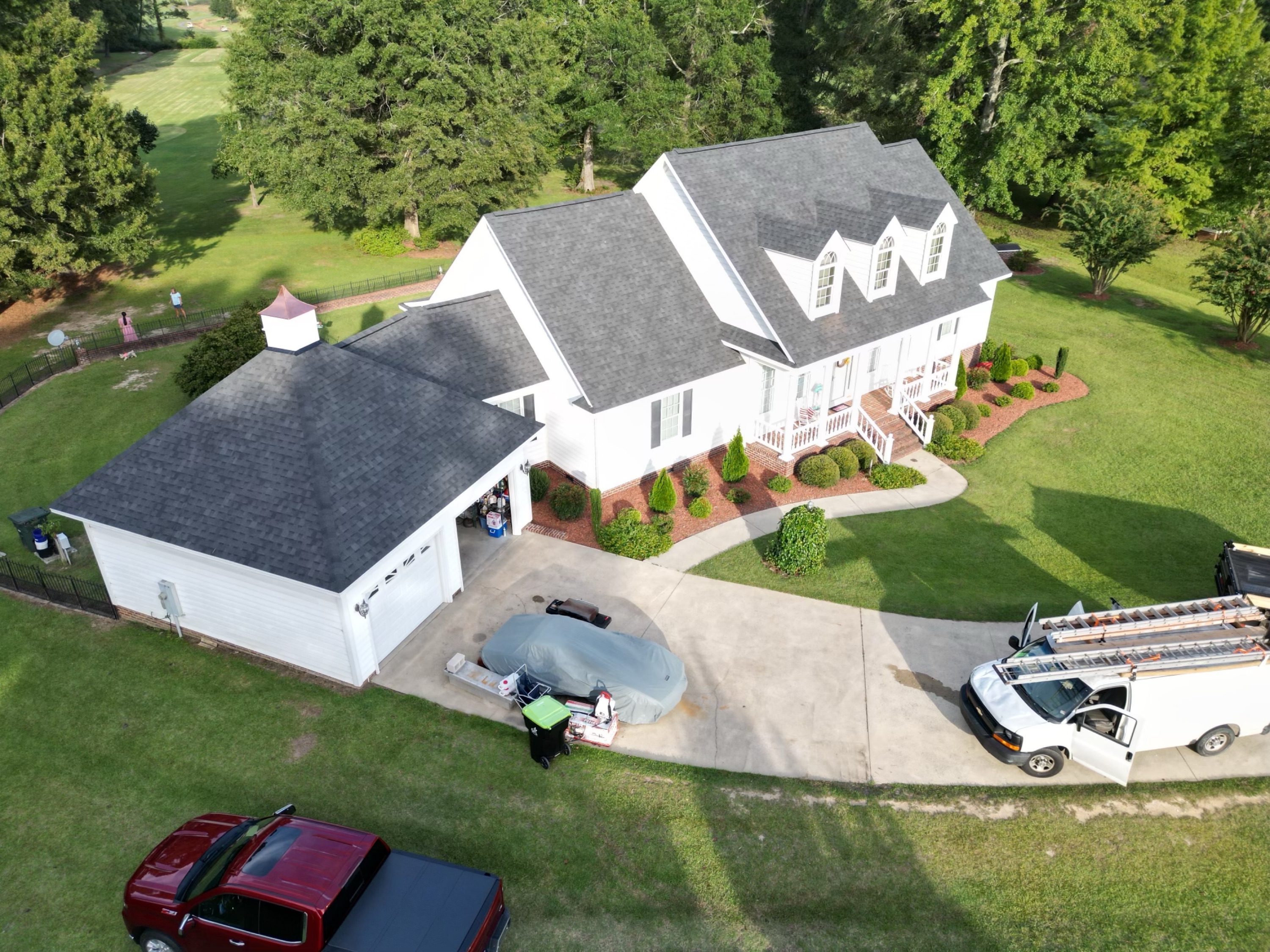 Richardson Brothers Roofing Logo