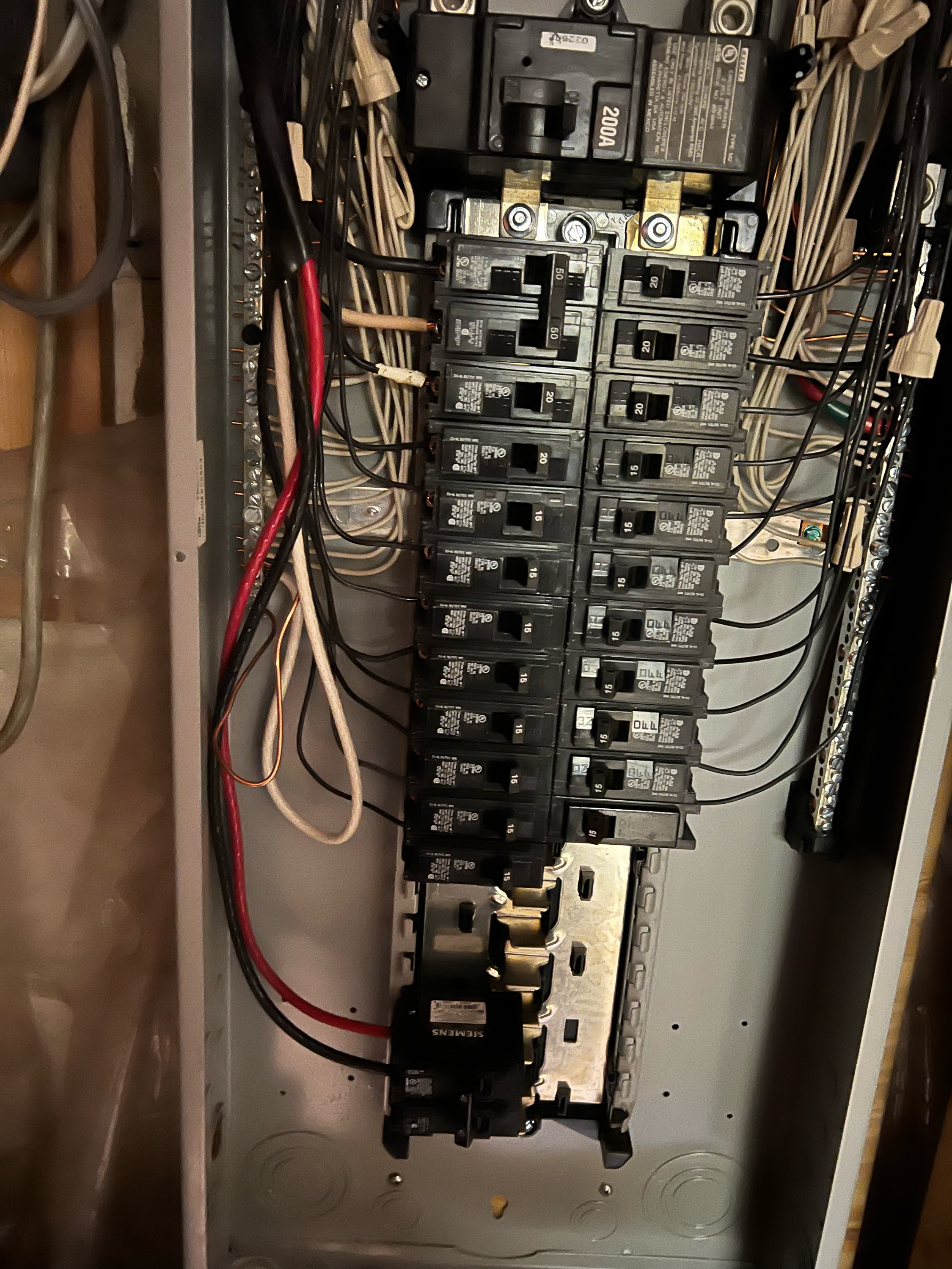 Master Cleaning Pros Logo