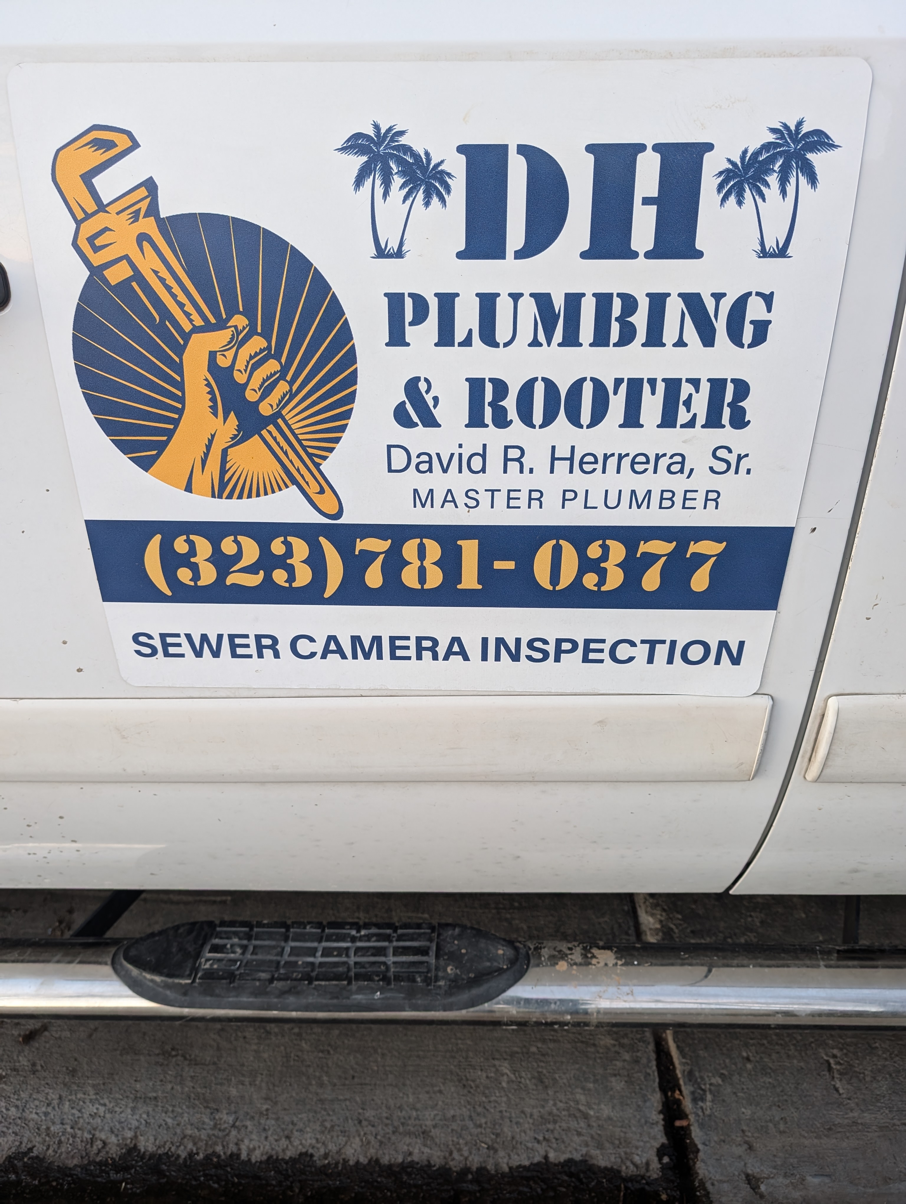 DH Plumbing & Rooter Logo