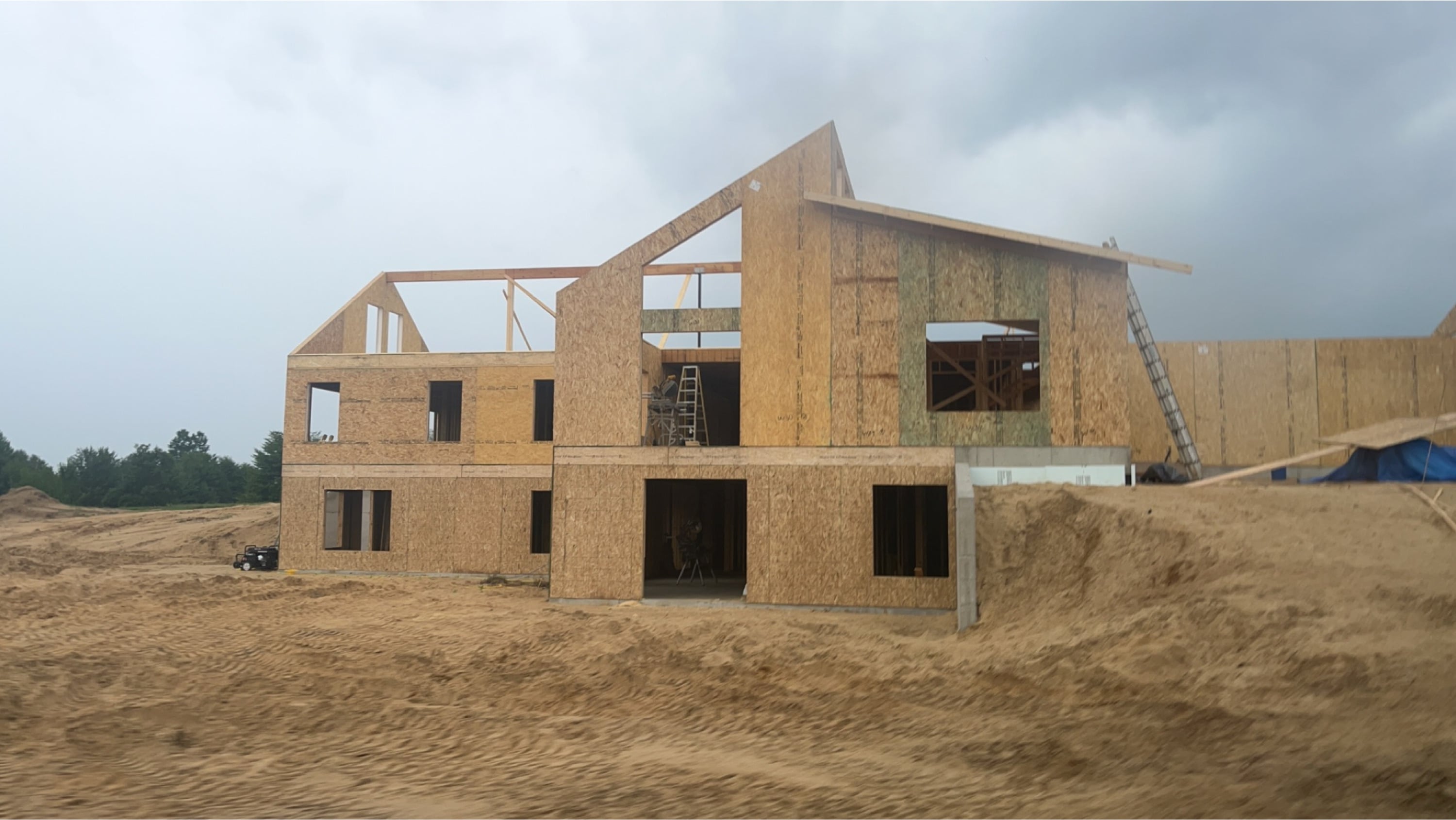 Coleman hansen construction Logo