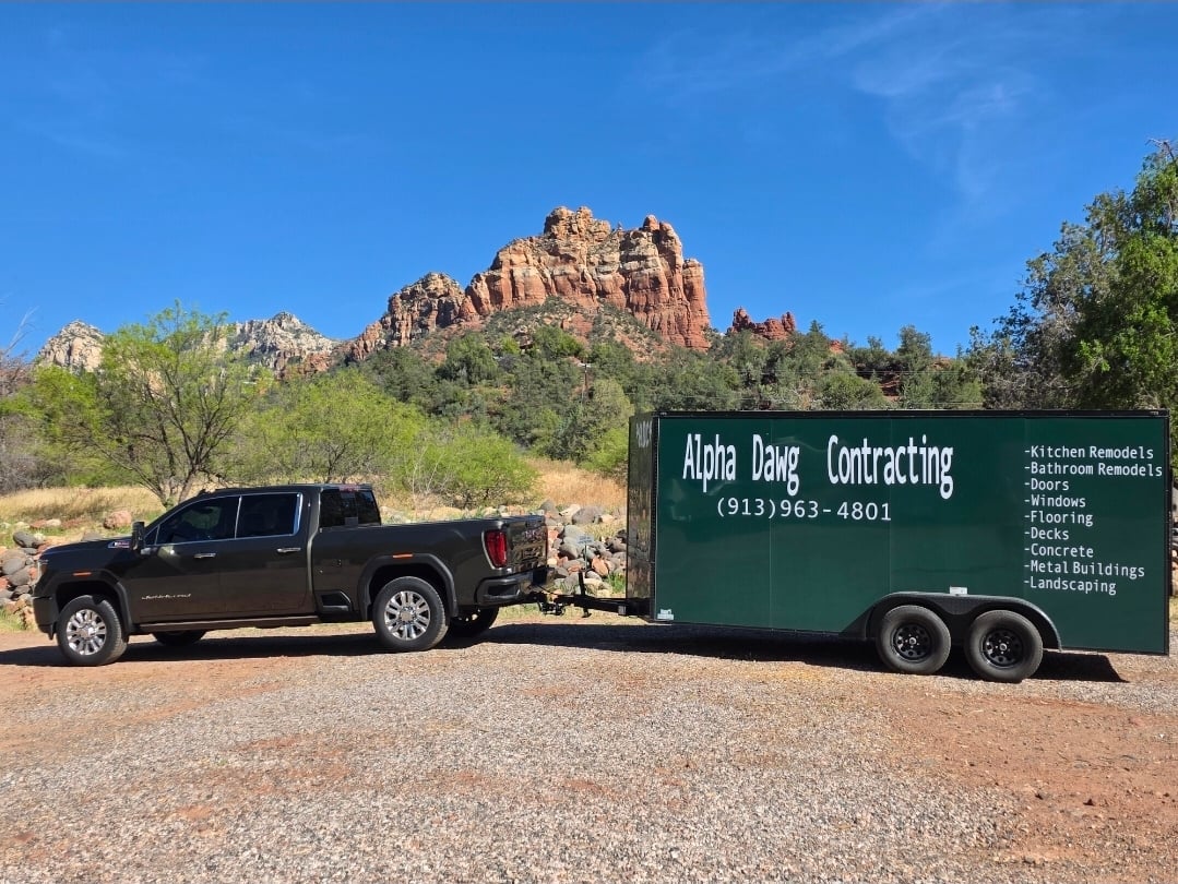 ALPHA DAWG CONTRACTORS Logo