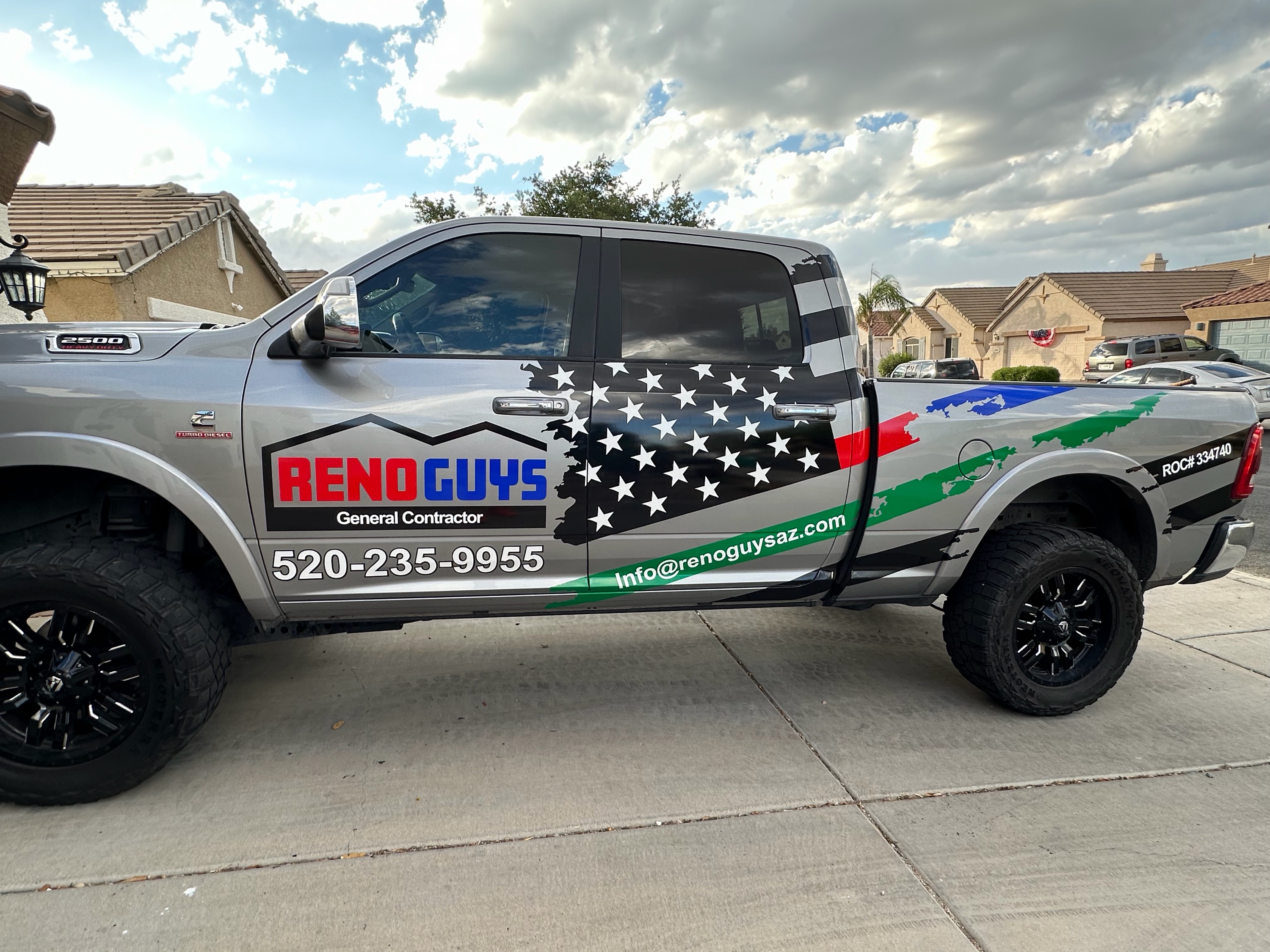 The Reno Guys LLC Logo