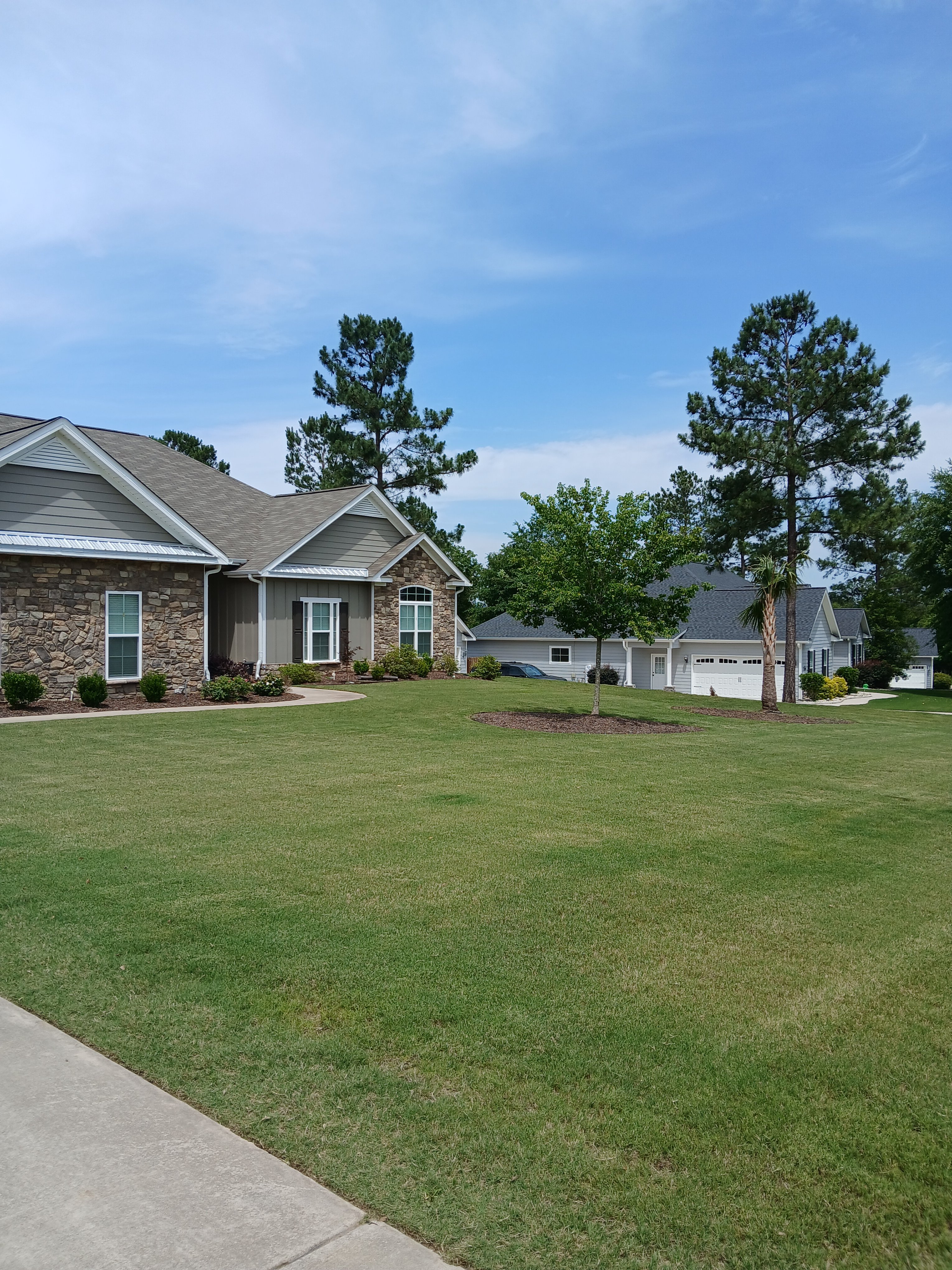 Perez Lawn Care Logo