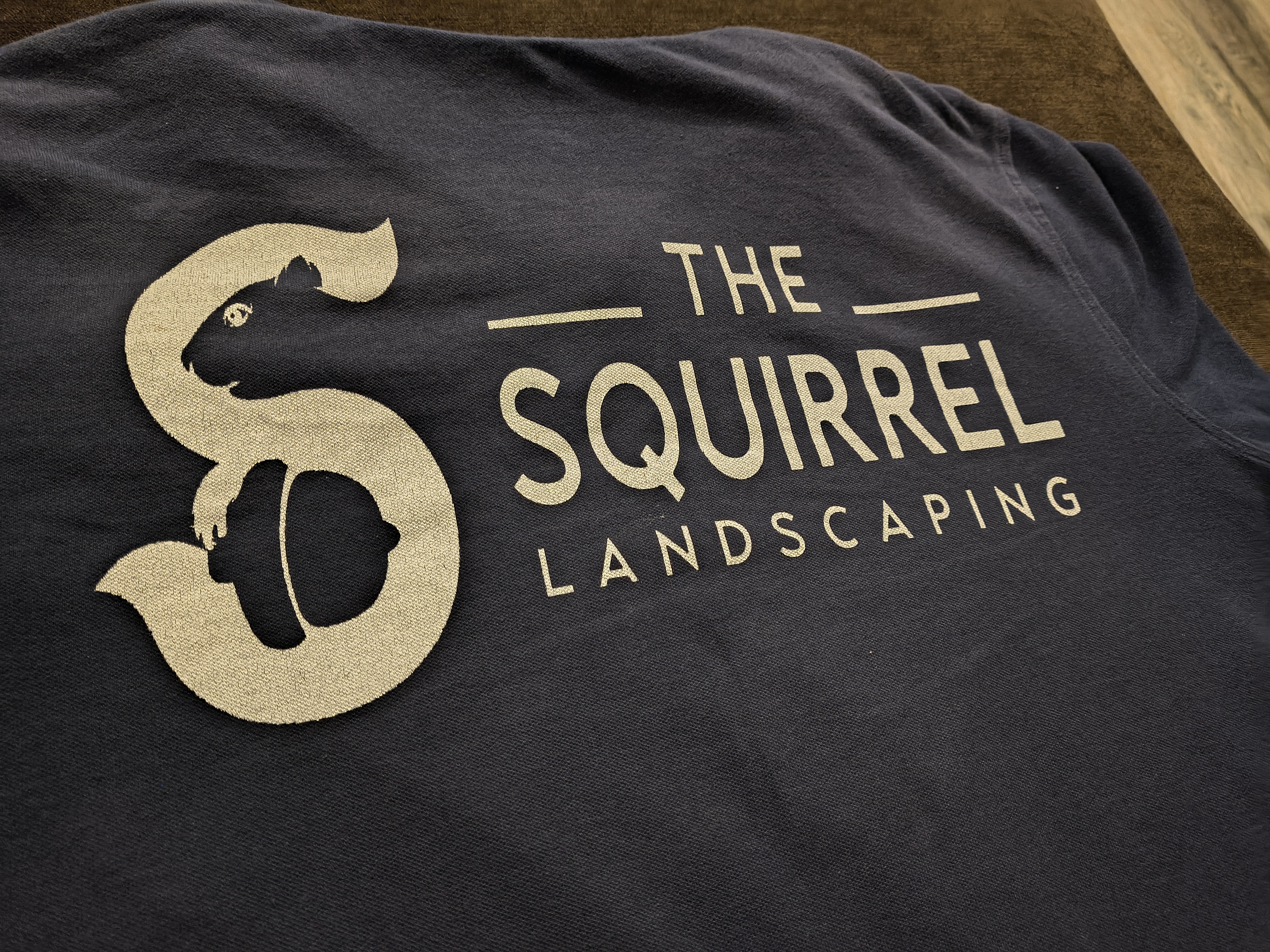 SQUIRREL LANDSCAPE Logo