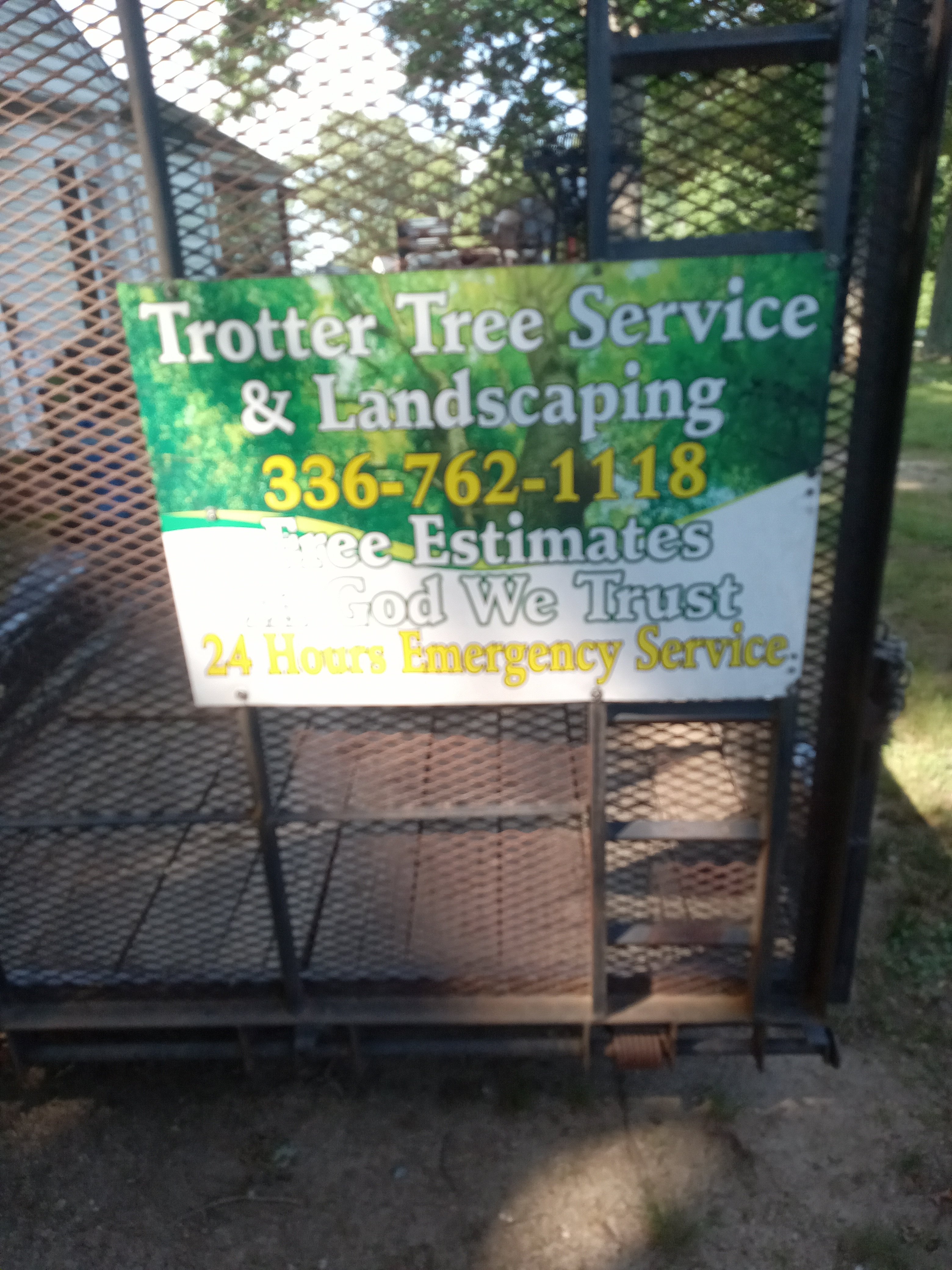 Trotter Tree Service & Landscaping Logo