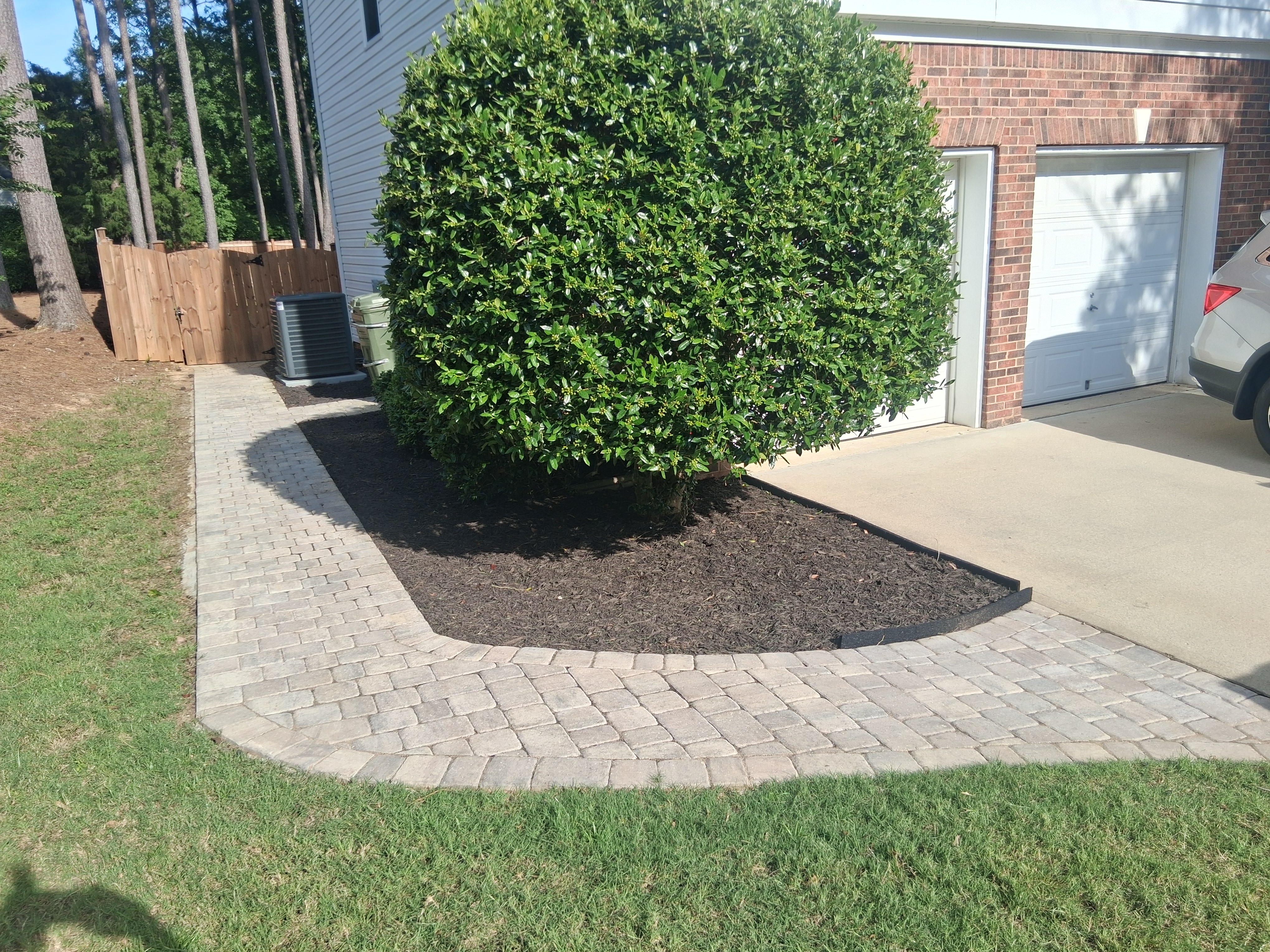 A1 Landscaping Logo