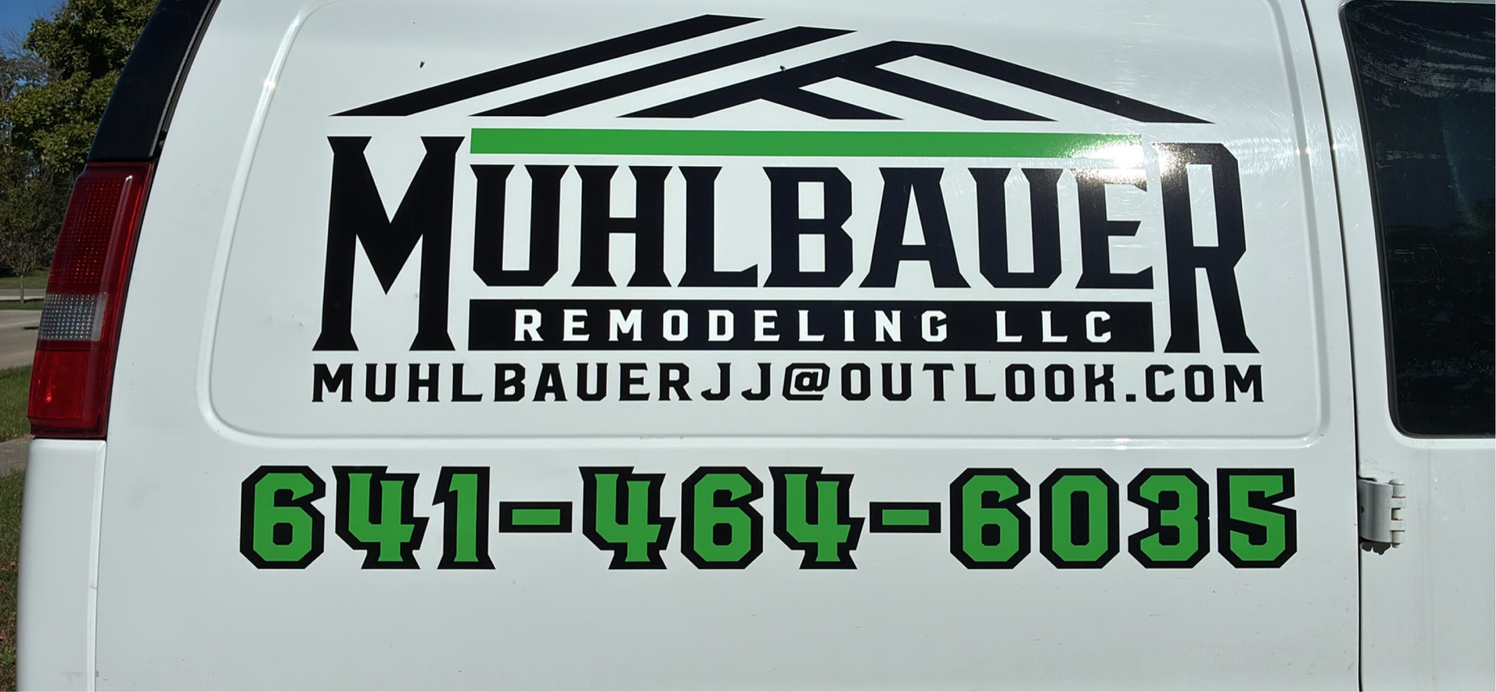 Muhlbauer Remodeling LLC Logo