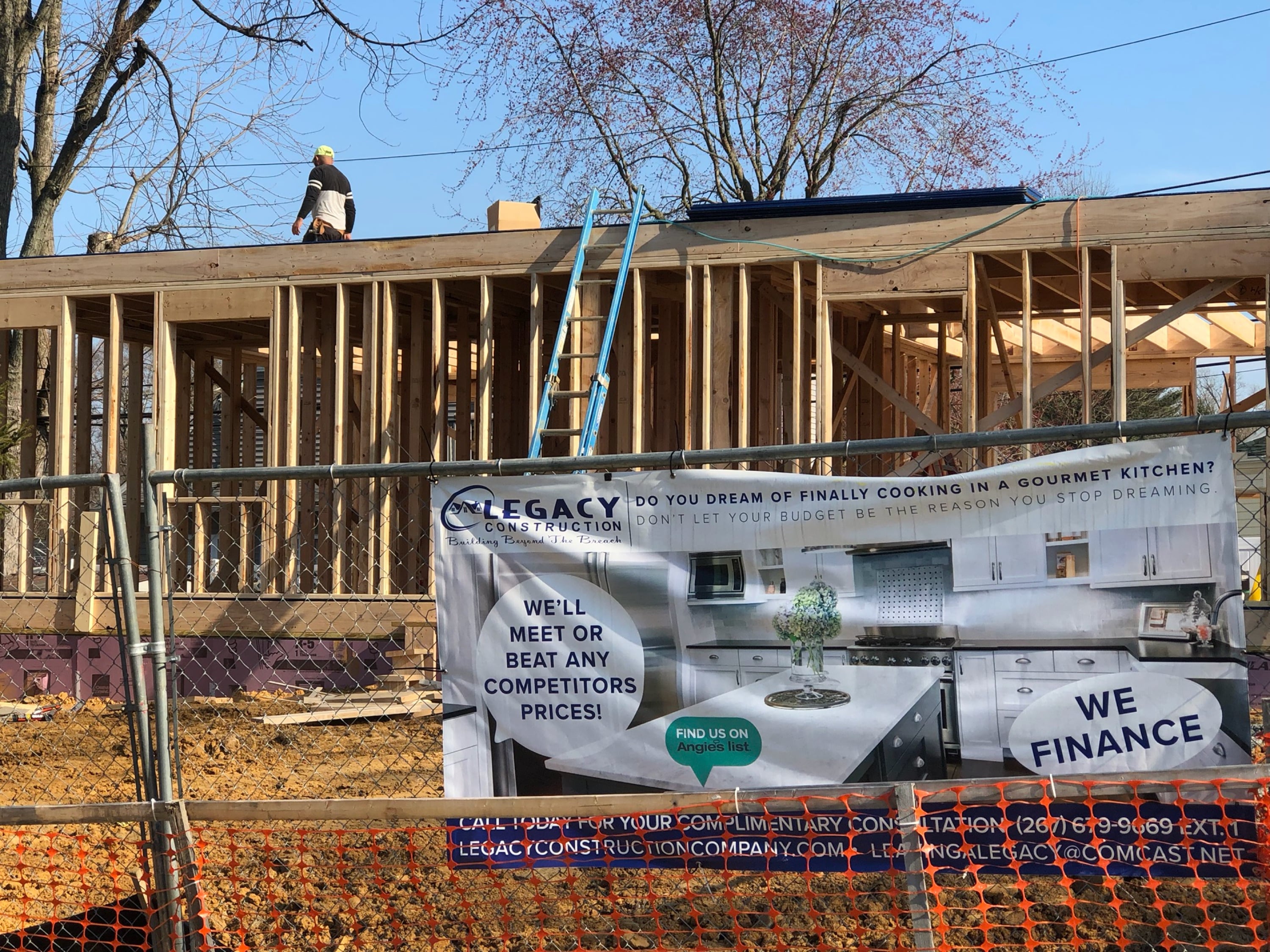 Legacy Construction Company LLC Logo
