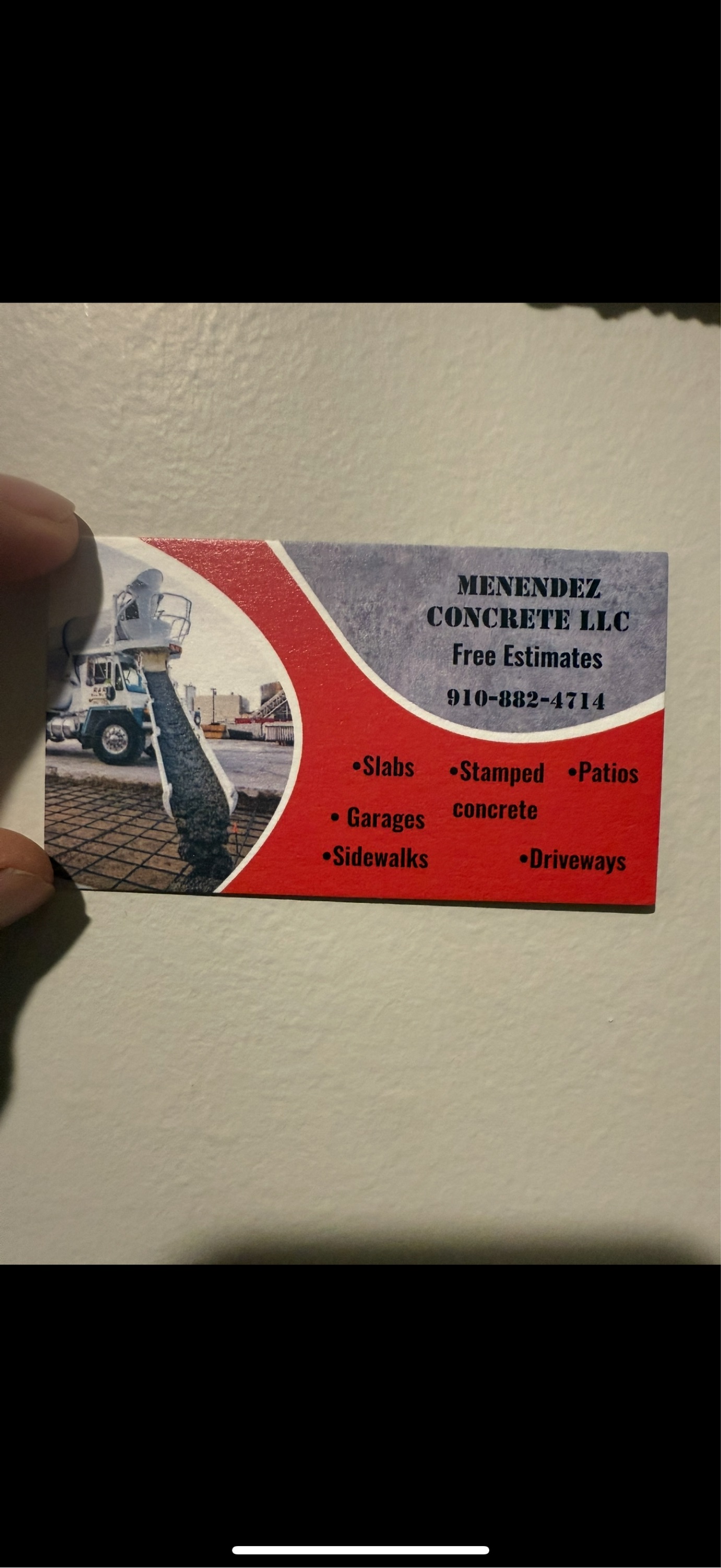 Menendez Concrete LLC Logo