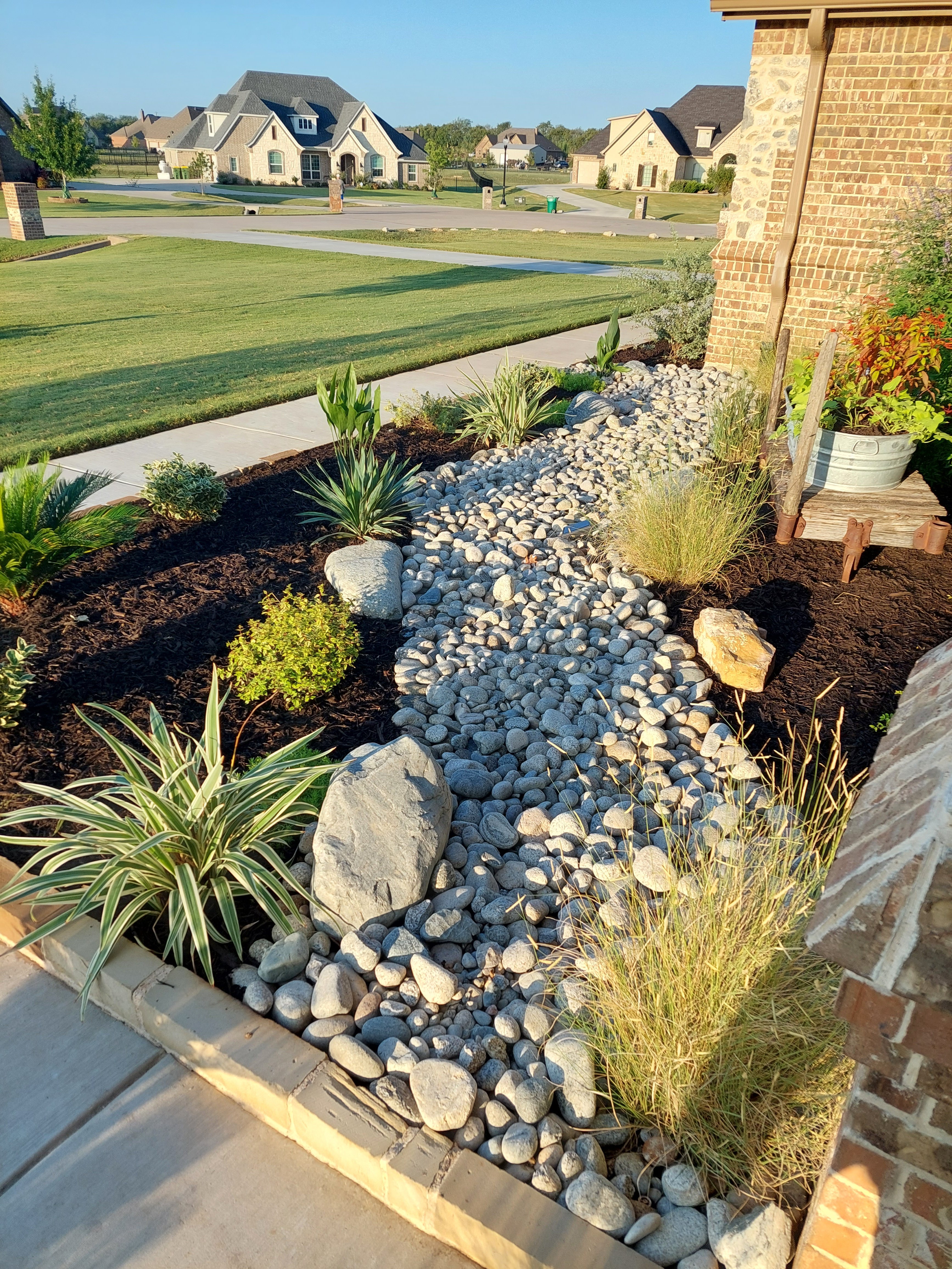 Turf Rescue Hardscape & Landscape Design Logo