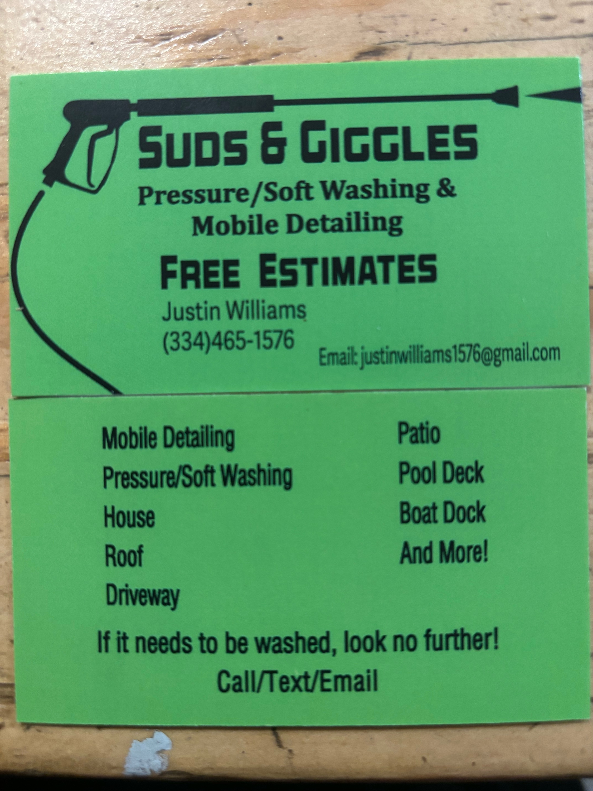 Suds & Giggles Logo