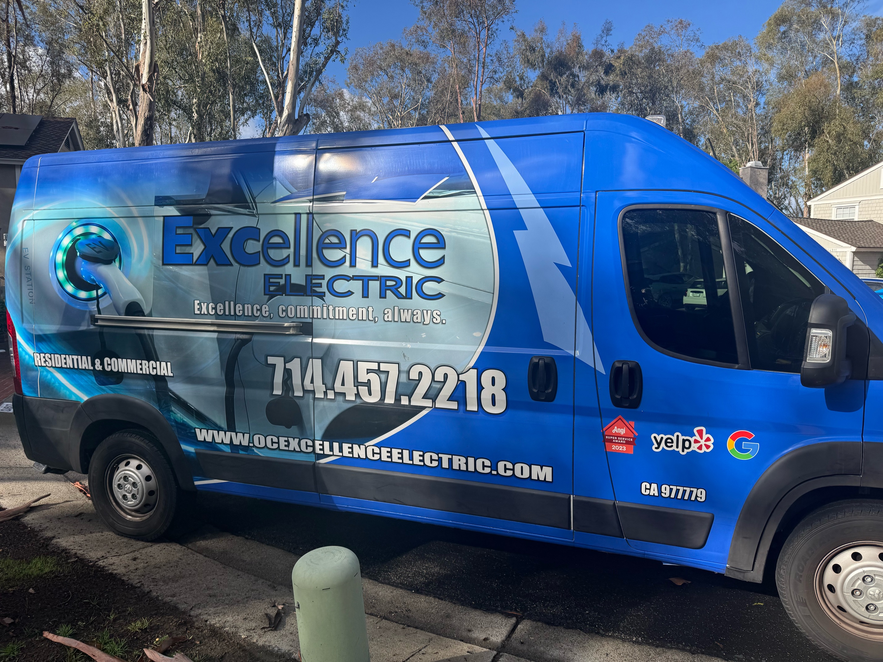 Excellence Electric, Inc. Logo