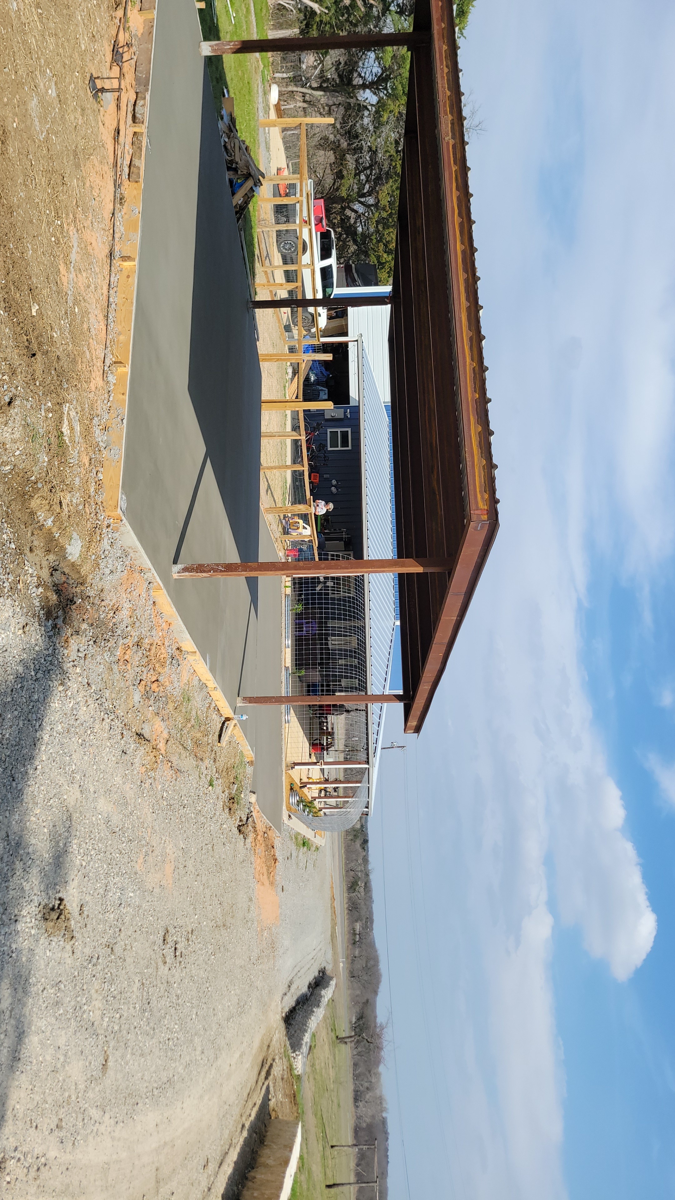 Mandujano Construction and Steel Logo