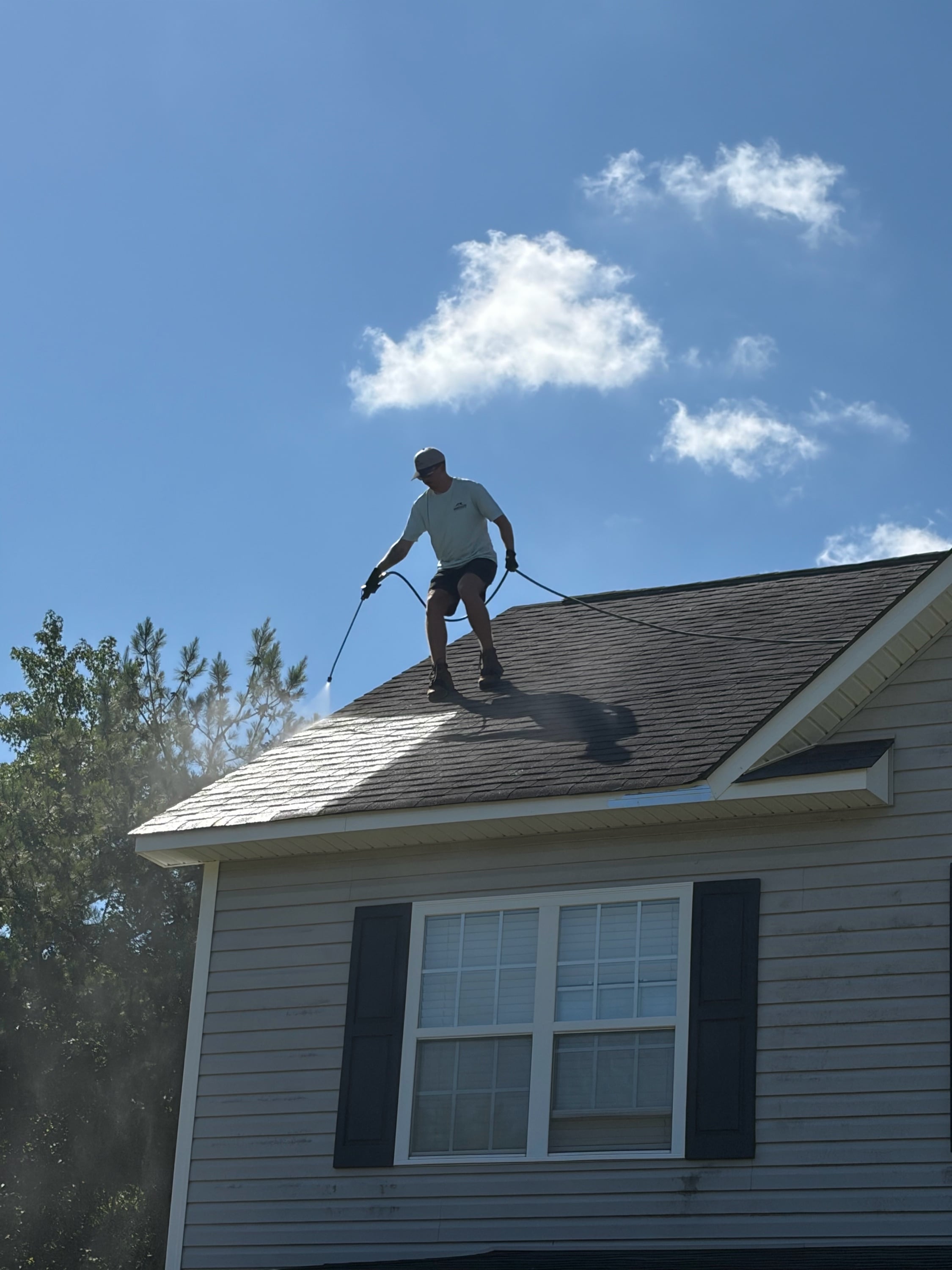 Hardshore Roofing and Exteriors Logo