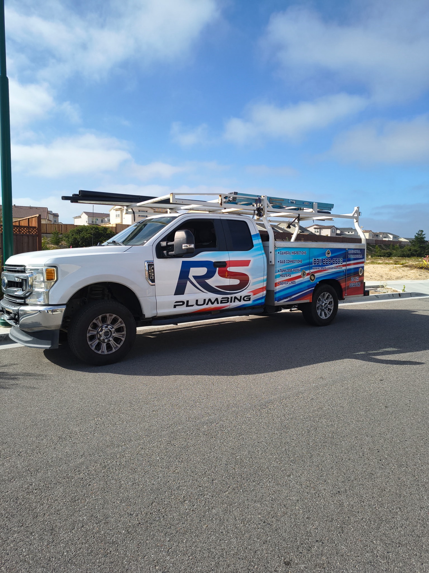 R.S Plumbing Logo