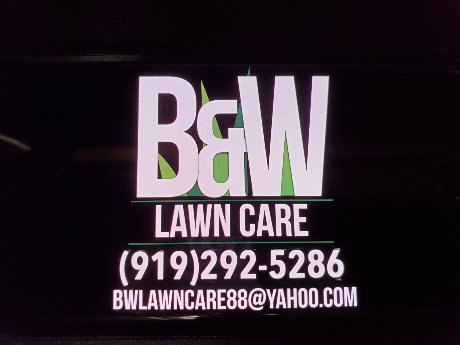 B & W Lawncare & Maintenance Co, Inc. Logo