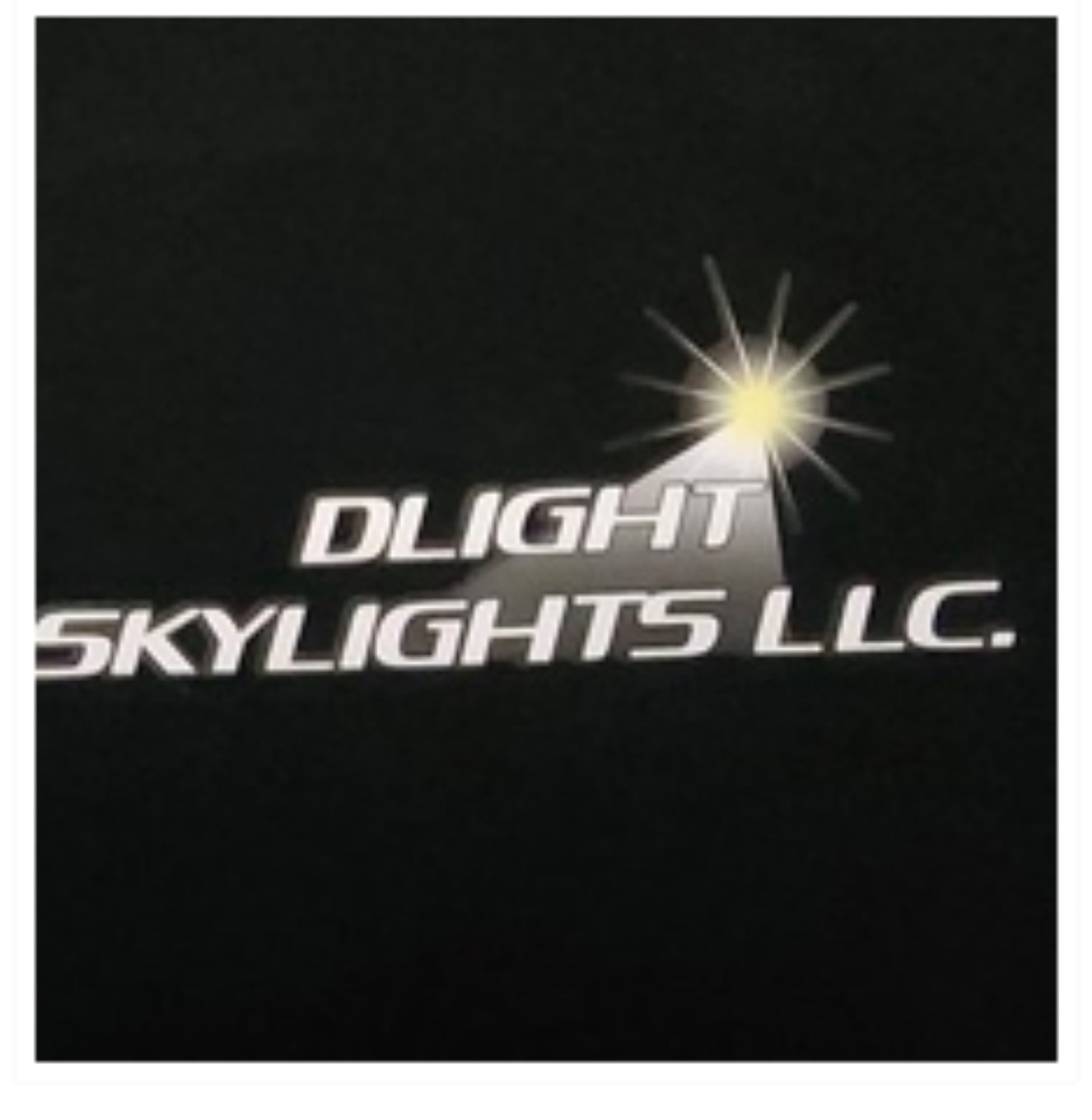DLight Skylights, LLC Logo