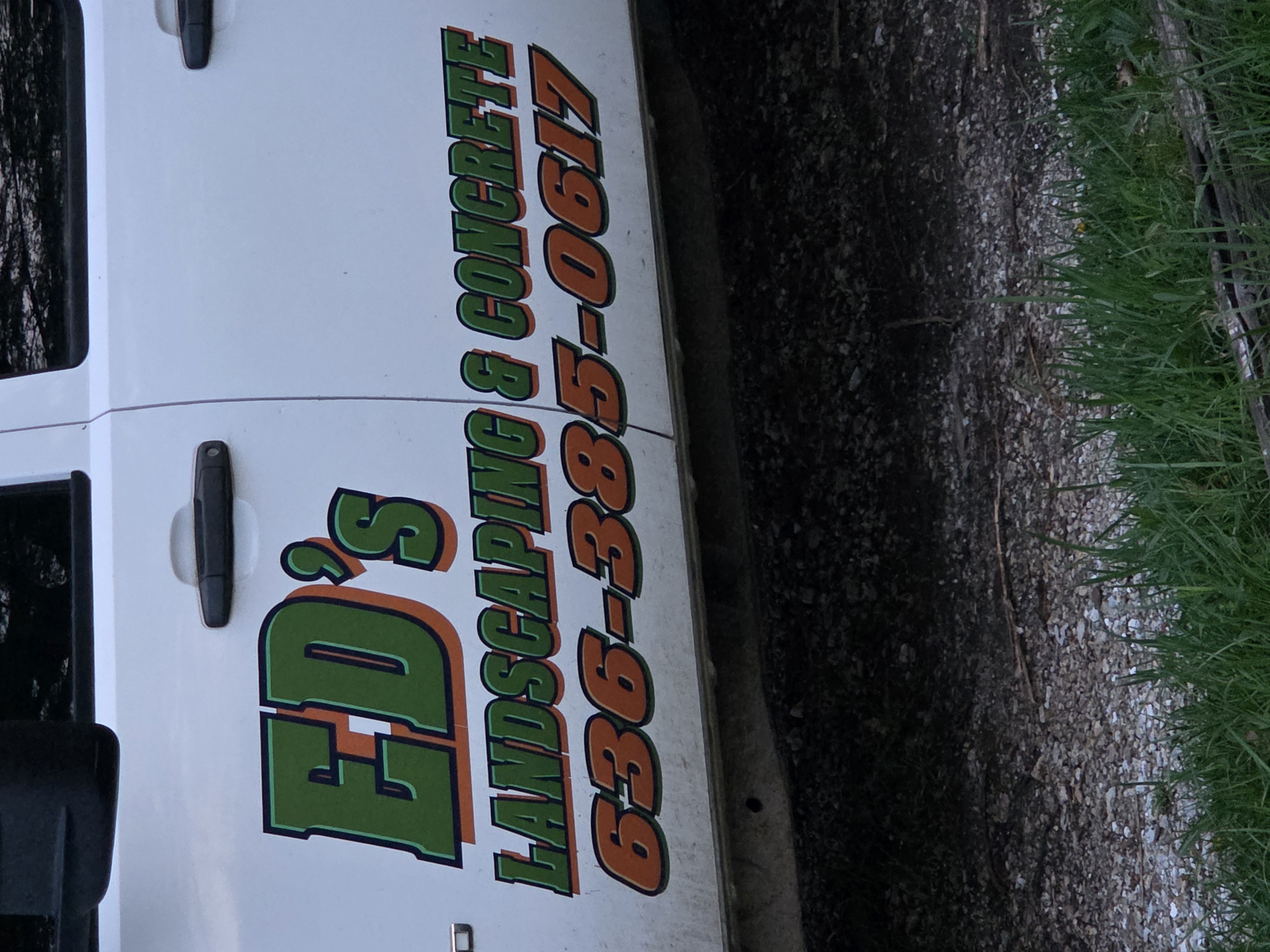 Ed's Landscaping, LLC Logo