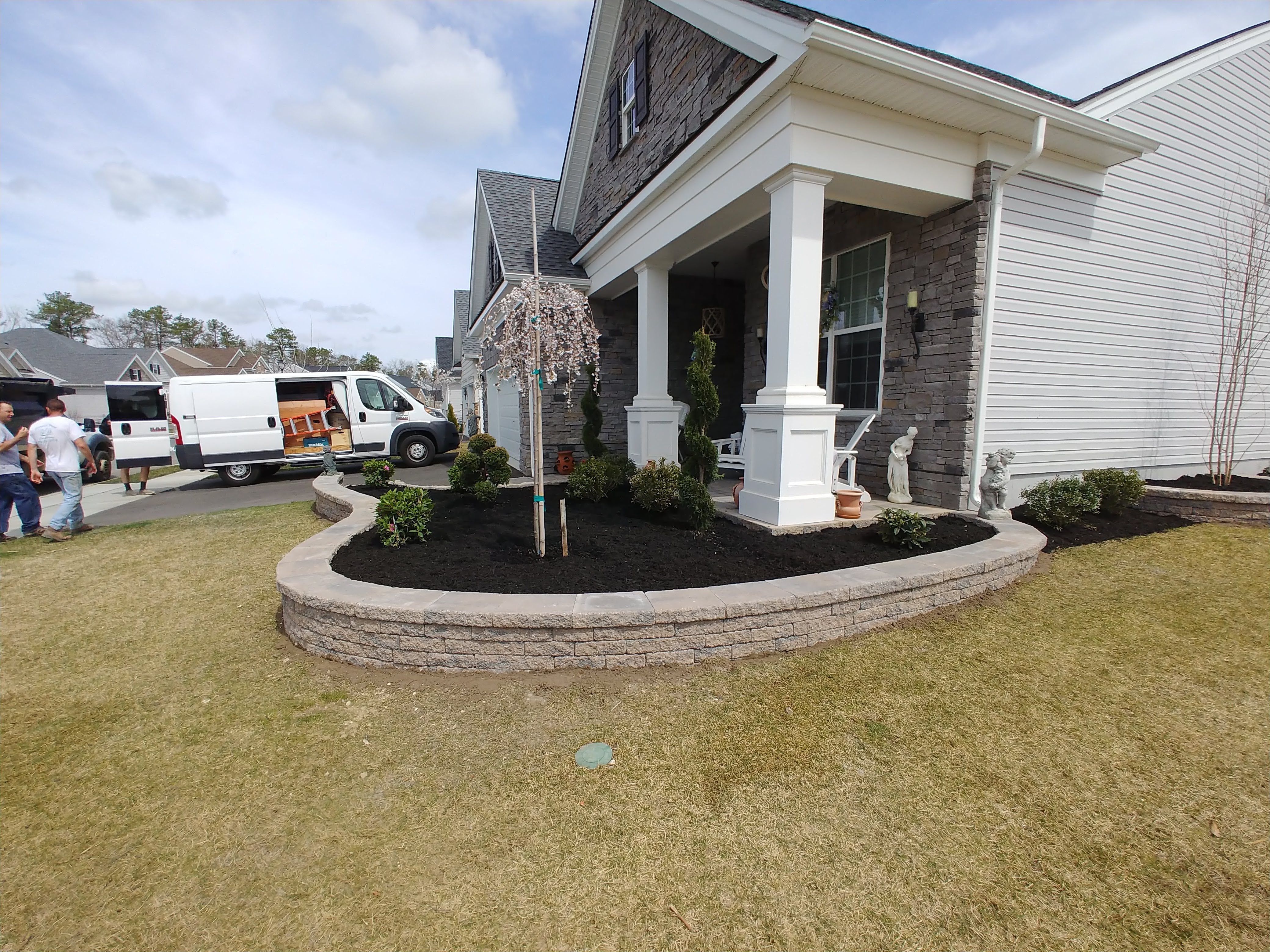 Simple Touch Landscaping, LLC Logo