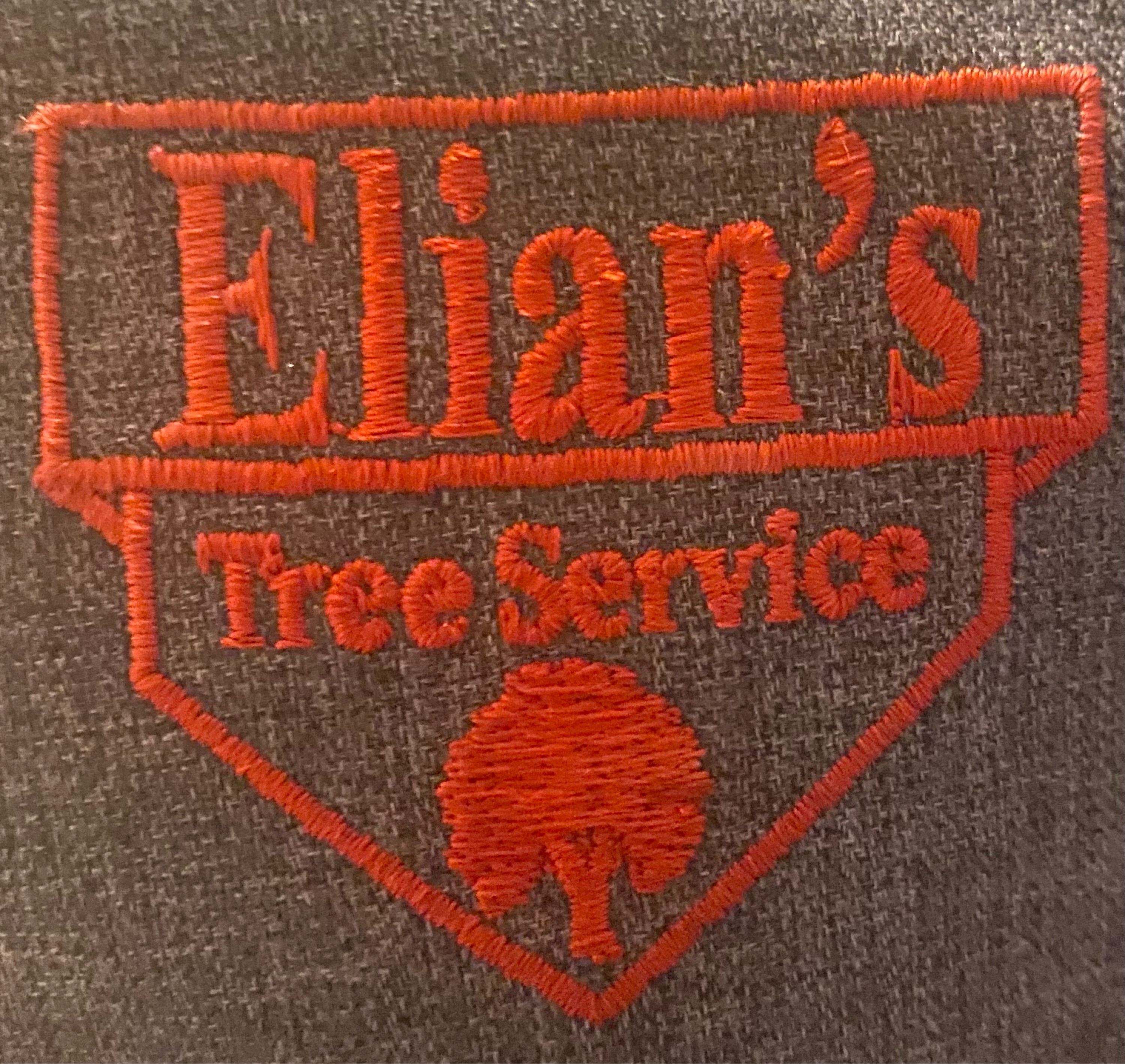 Elians Tree Service Logo