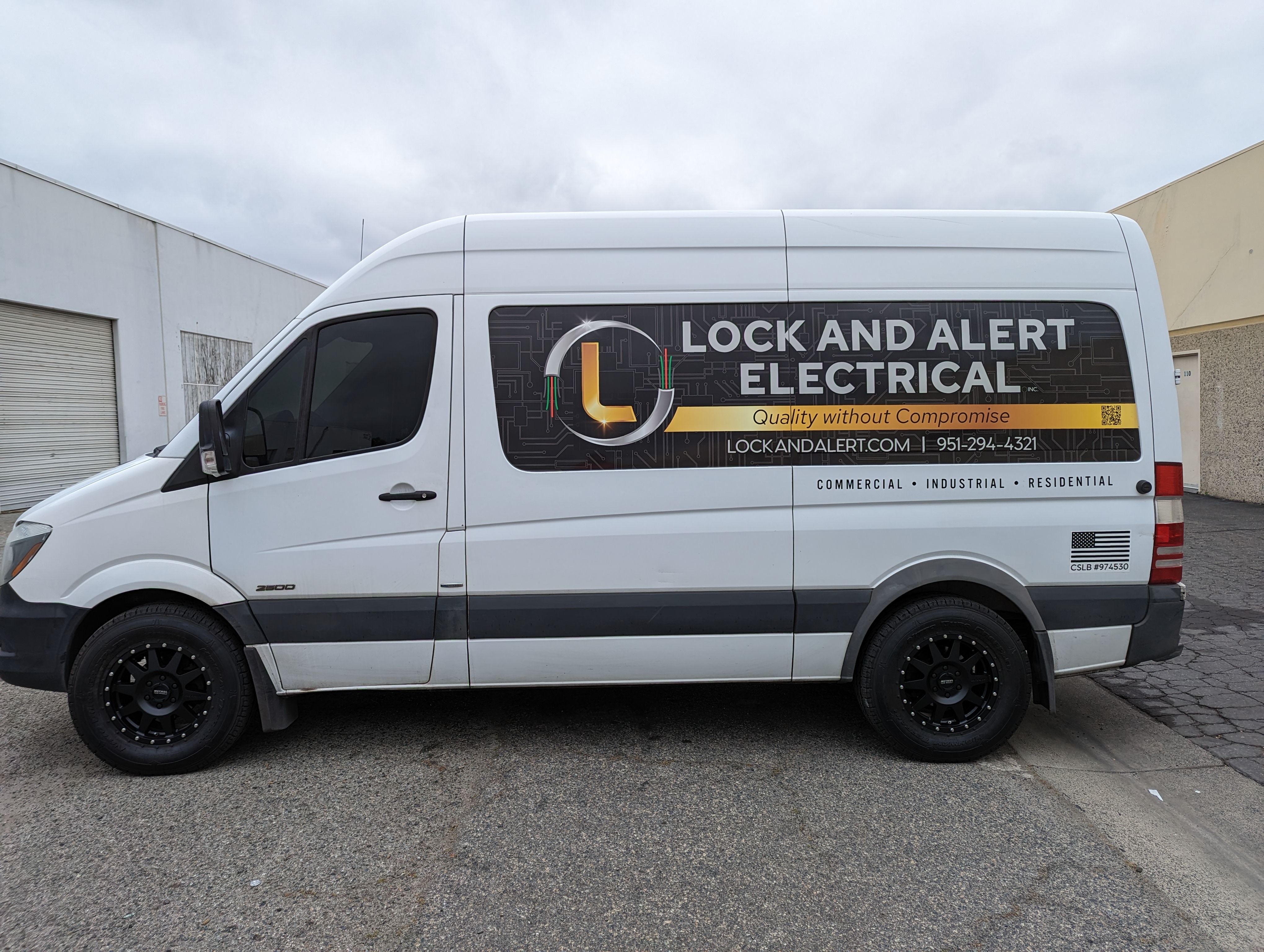 Lock and Alert Systems Logo