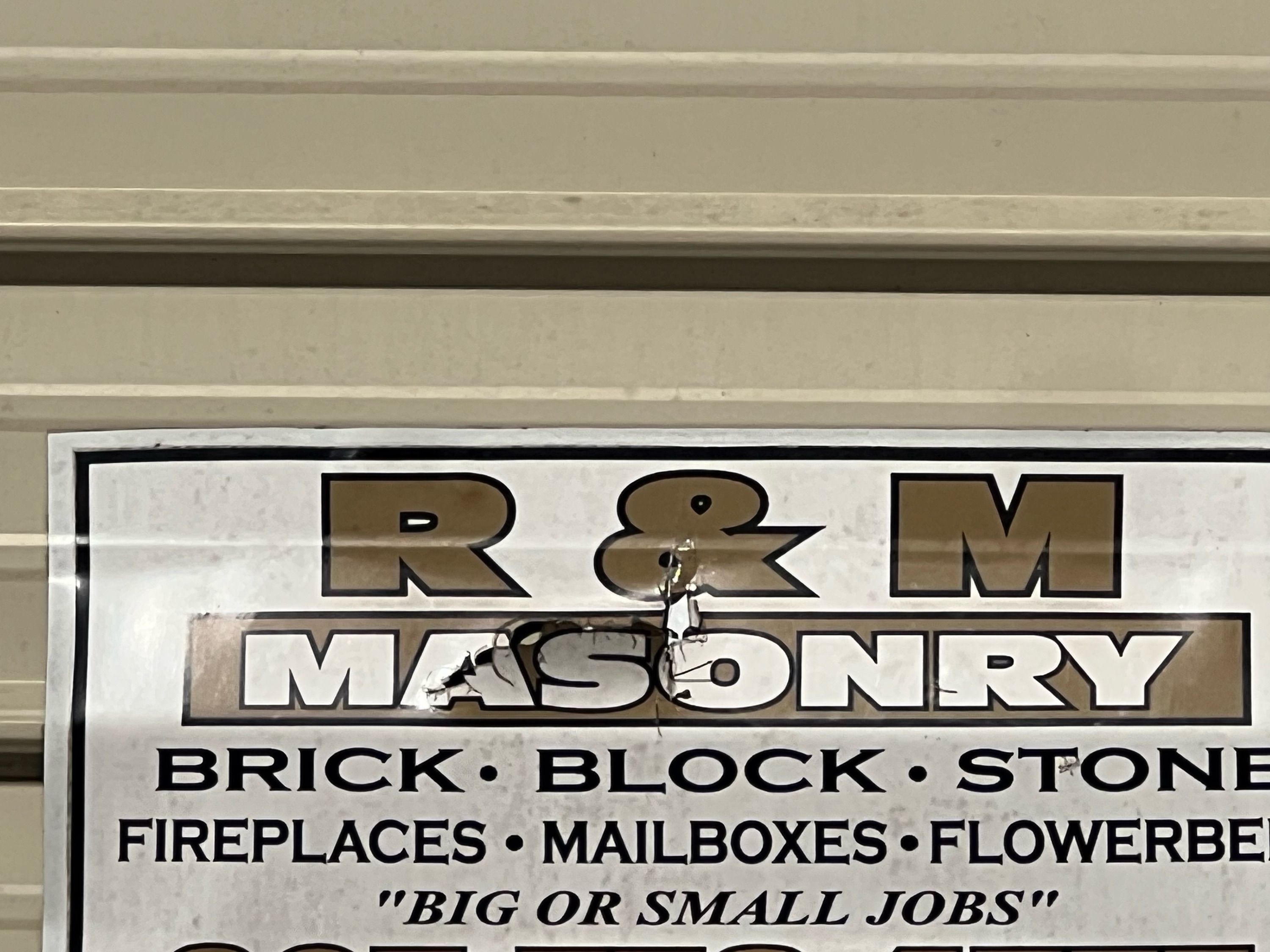 R&M masonry Logo