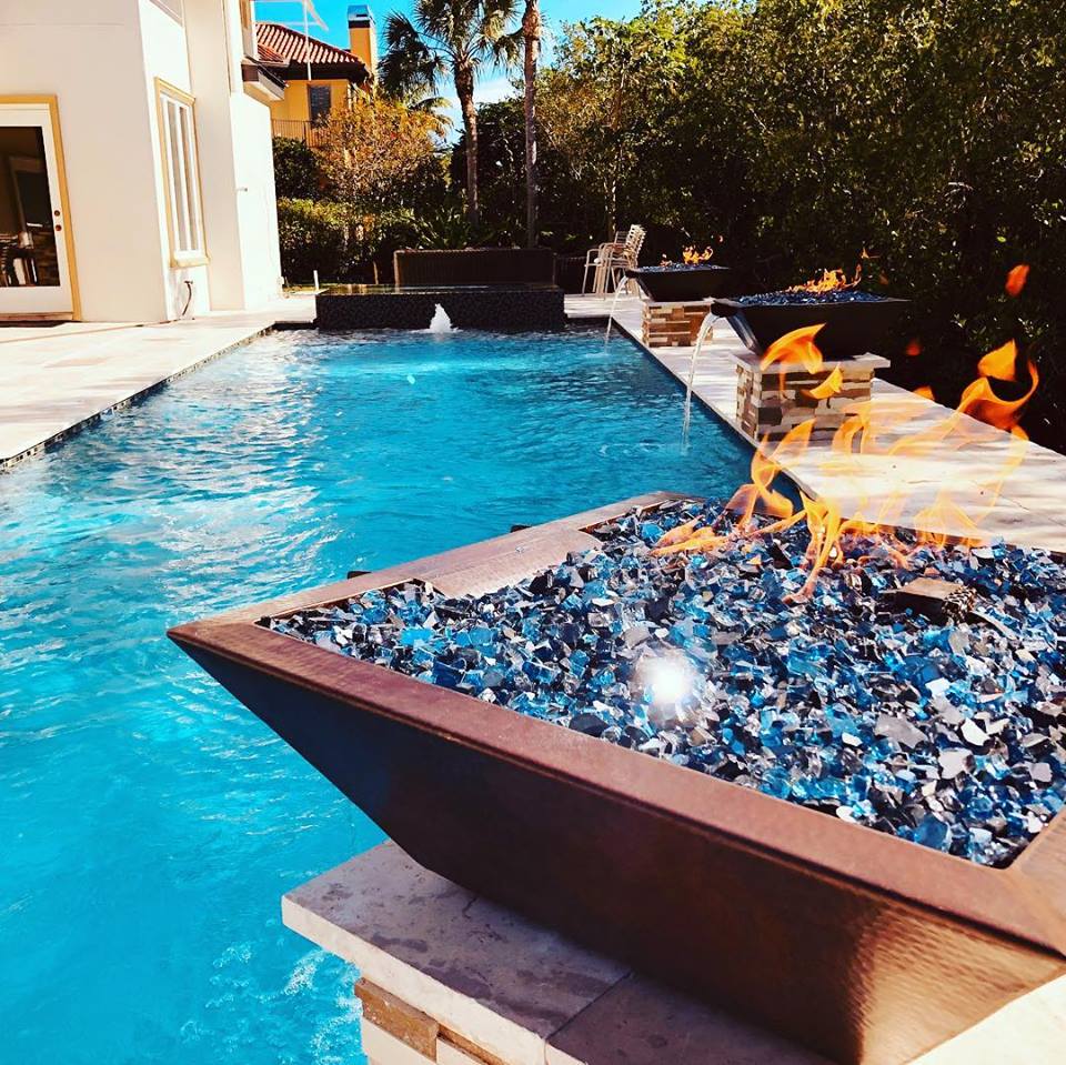 Modern Pools Logo