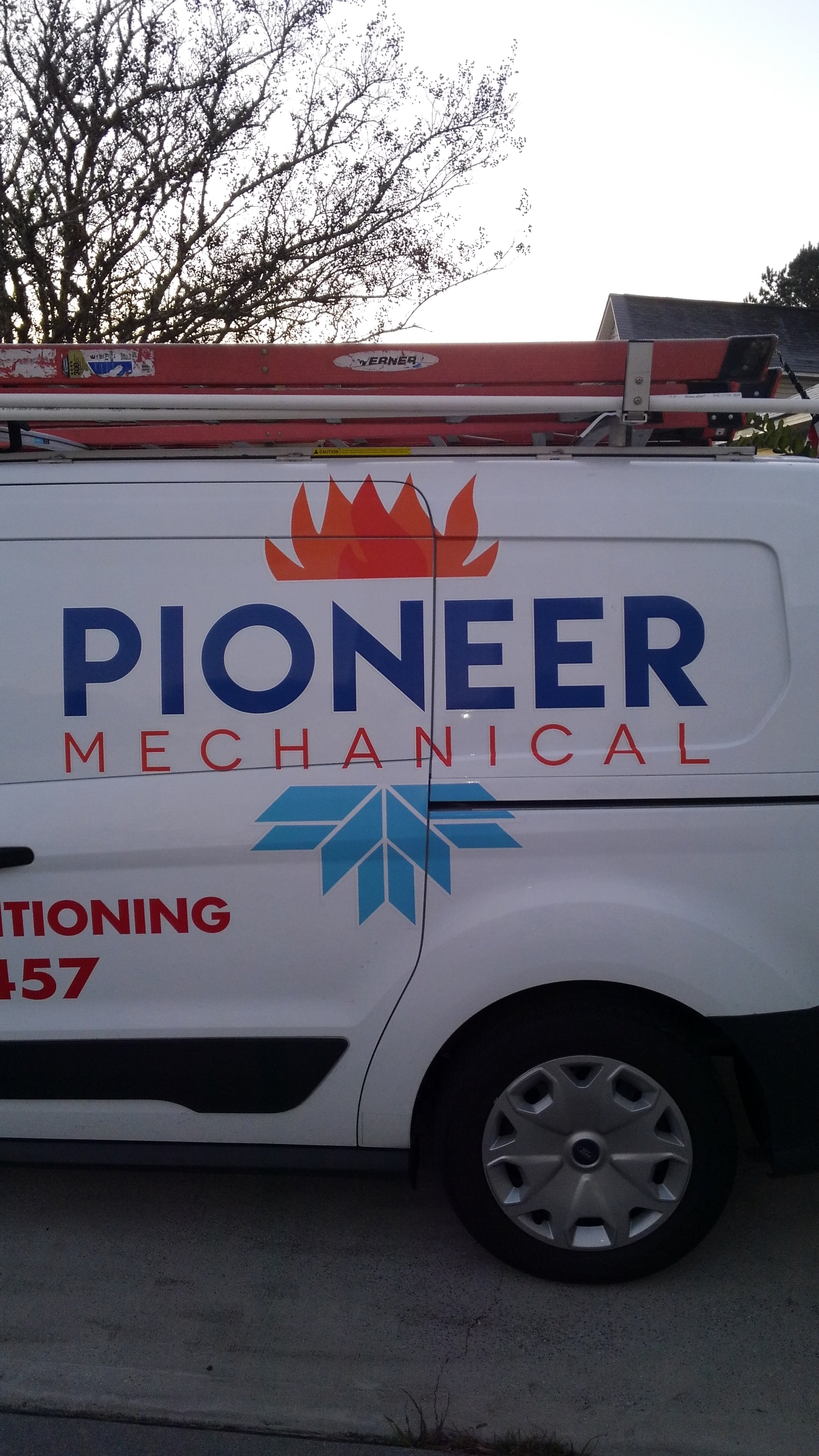 Pioneer Mechanical, LLC Logo