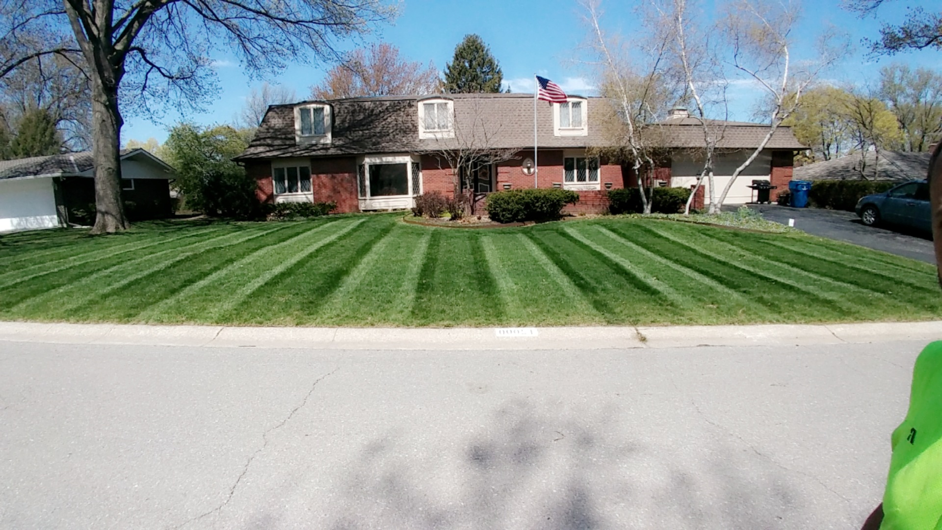 Ree-Liable Lawns Logo