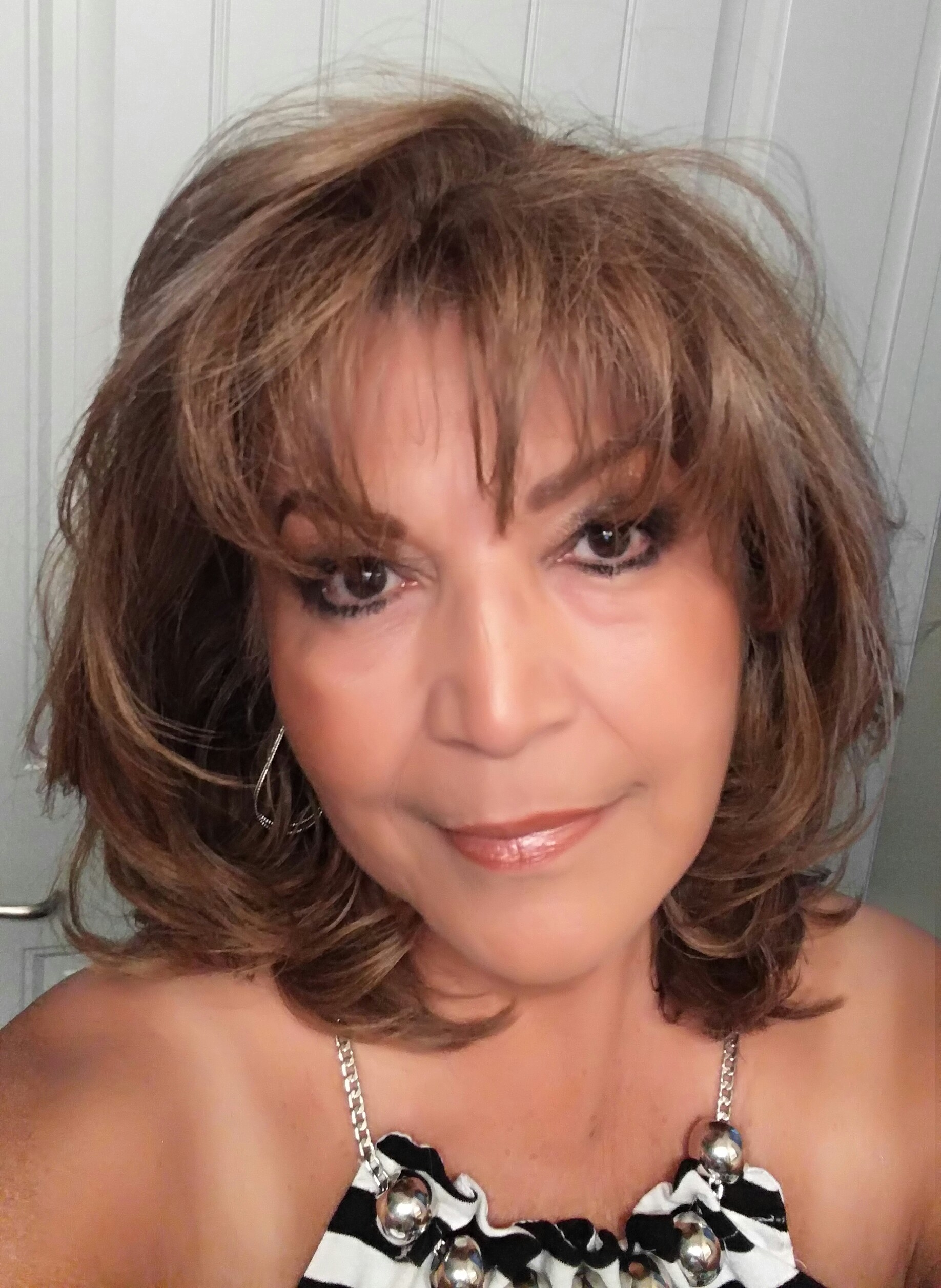 Gloria Esquivel Interiors Logo