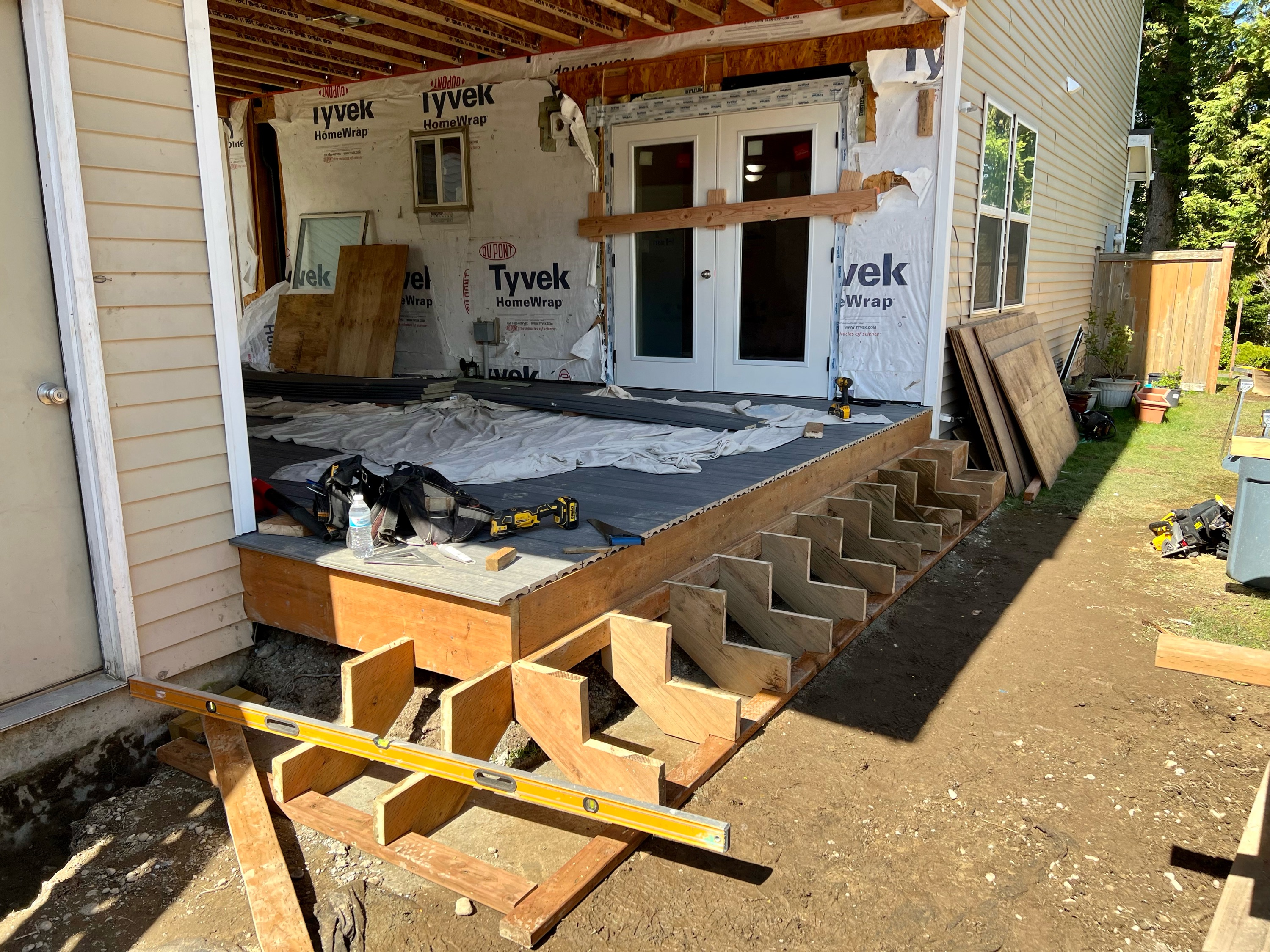 Summit View Construction, LLC Logo