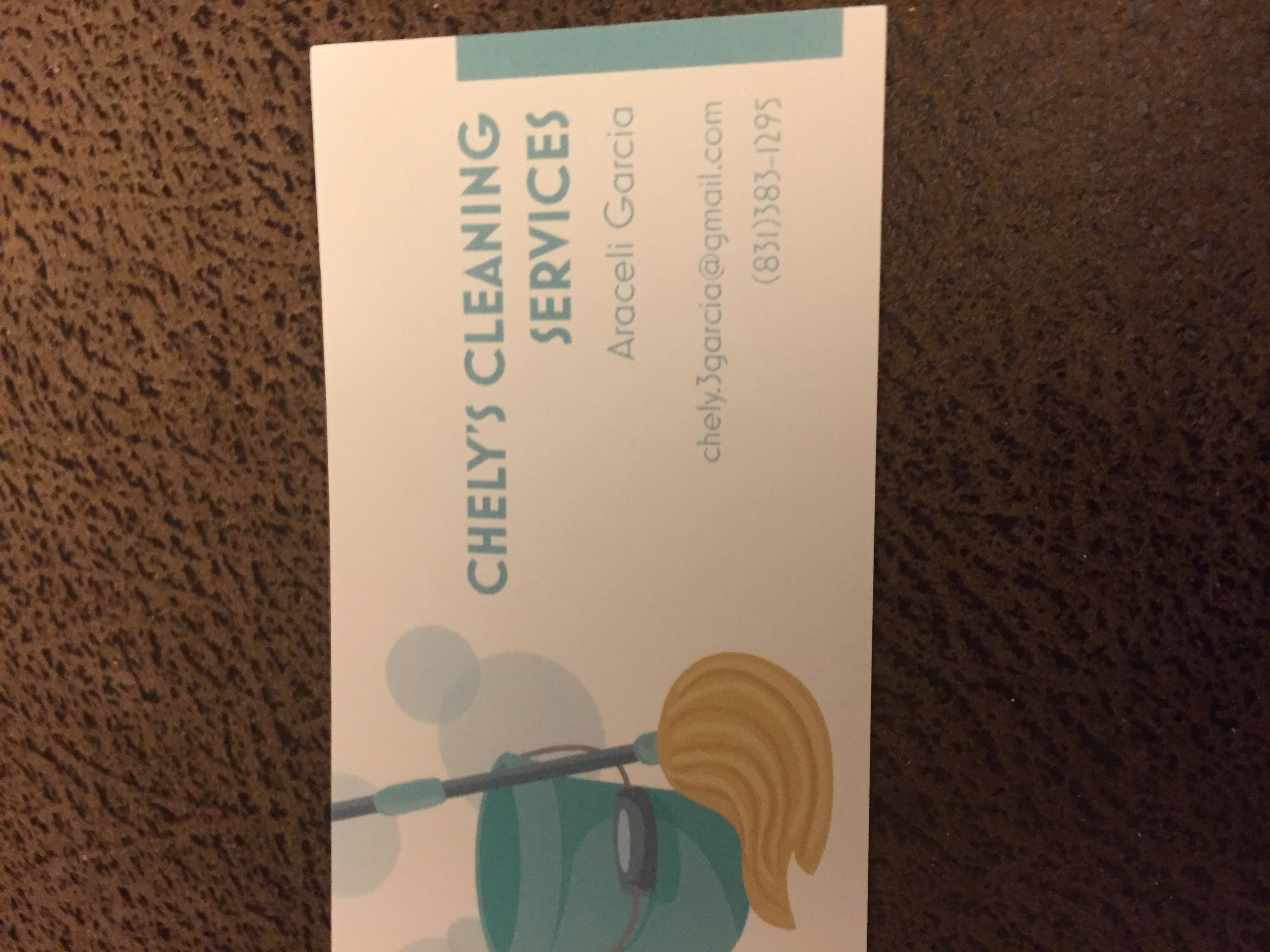 Chely's Cleaning Services Logo